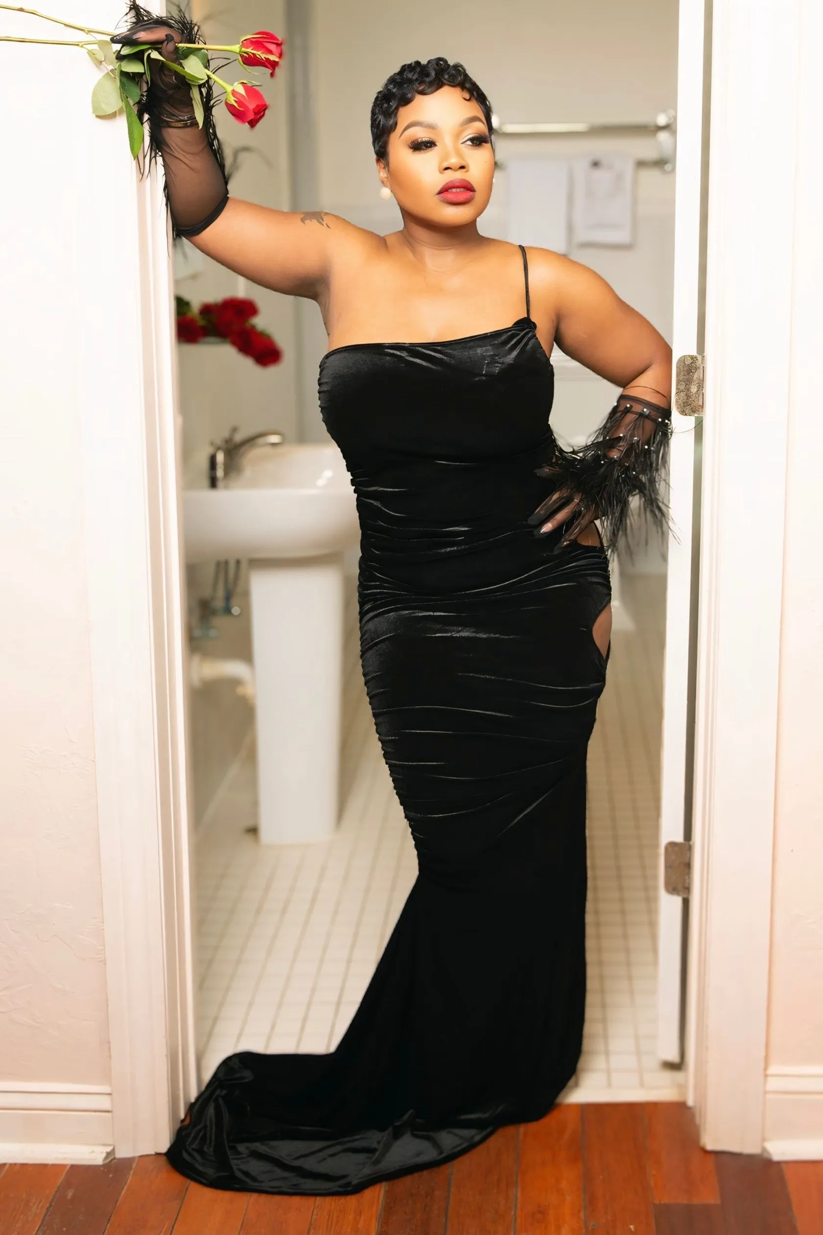 Travel Friendly Jane Cut Out Detail Velvet Mermaid Maxi Skirt