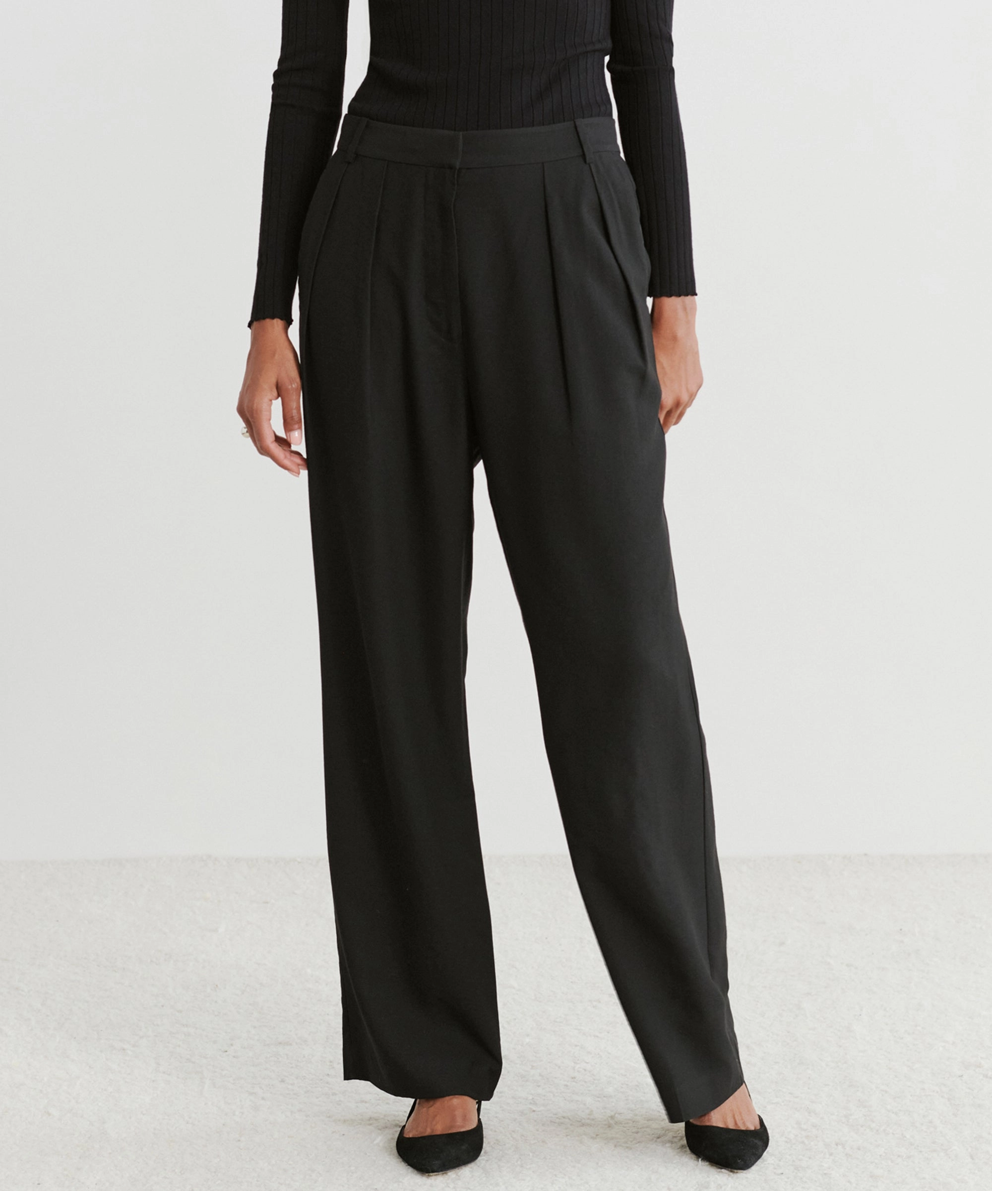 Light Fabric On The Go Jones Trouser