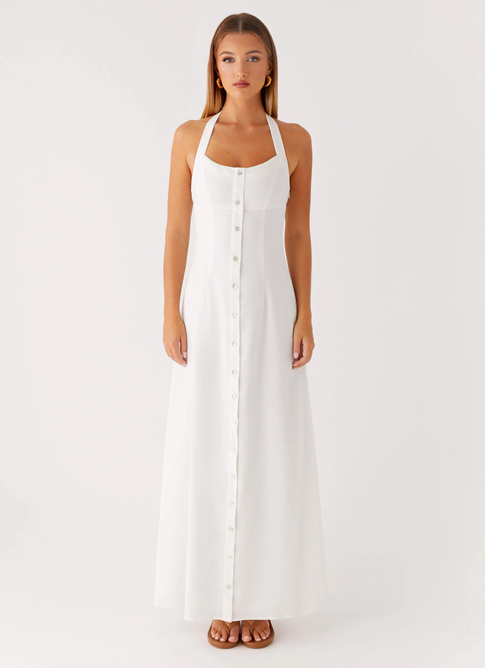 Jovanni Maxi Dress - White Sleek And Stylish Relax Motion