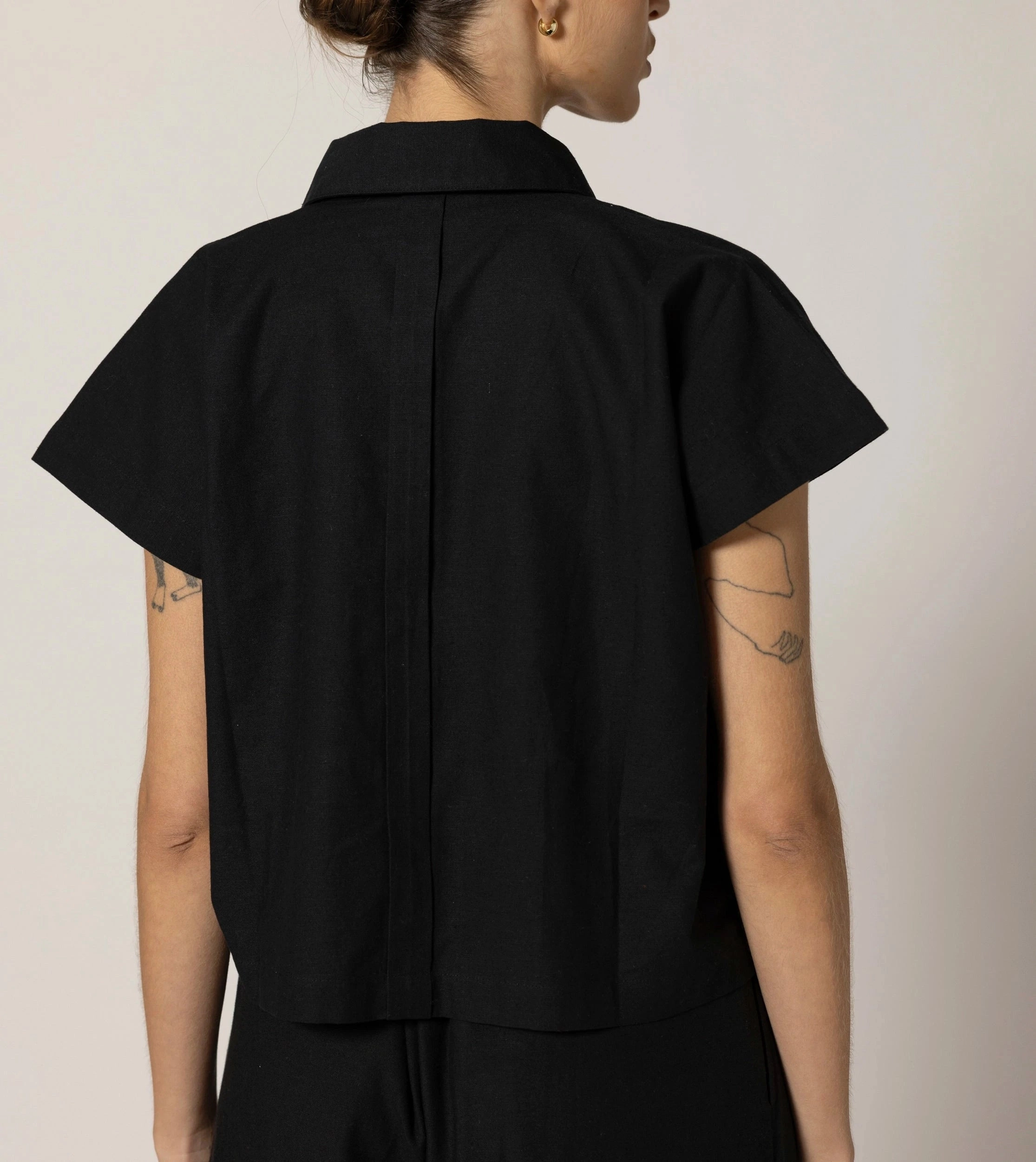 Kalora Blouse | Black Ribbed Hem