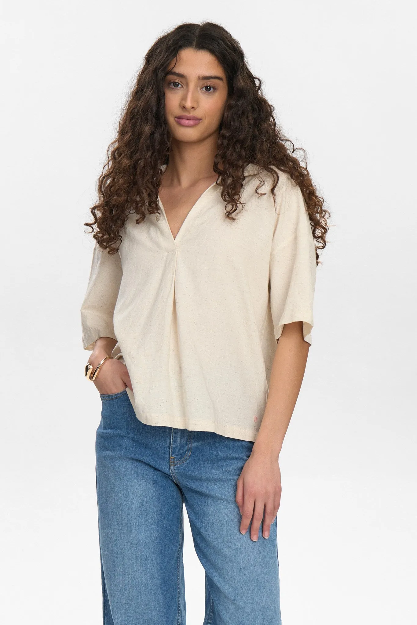 Flex Fit Shoulder Construction NUTUSA BLOUSE - Sesame Melange