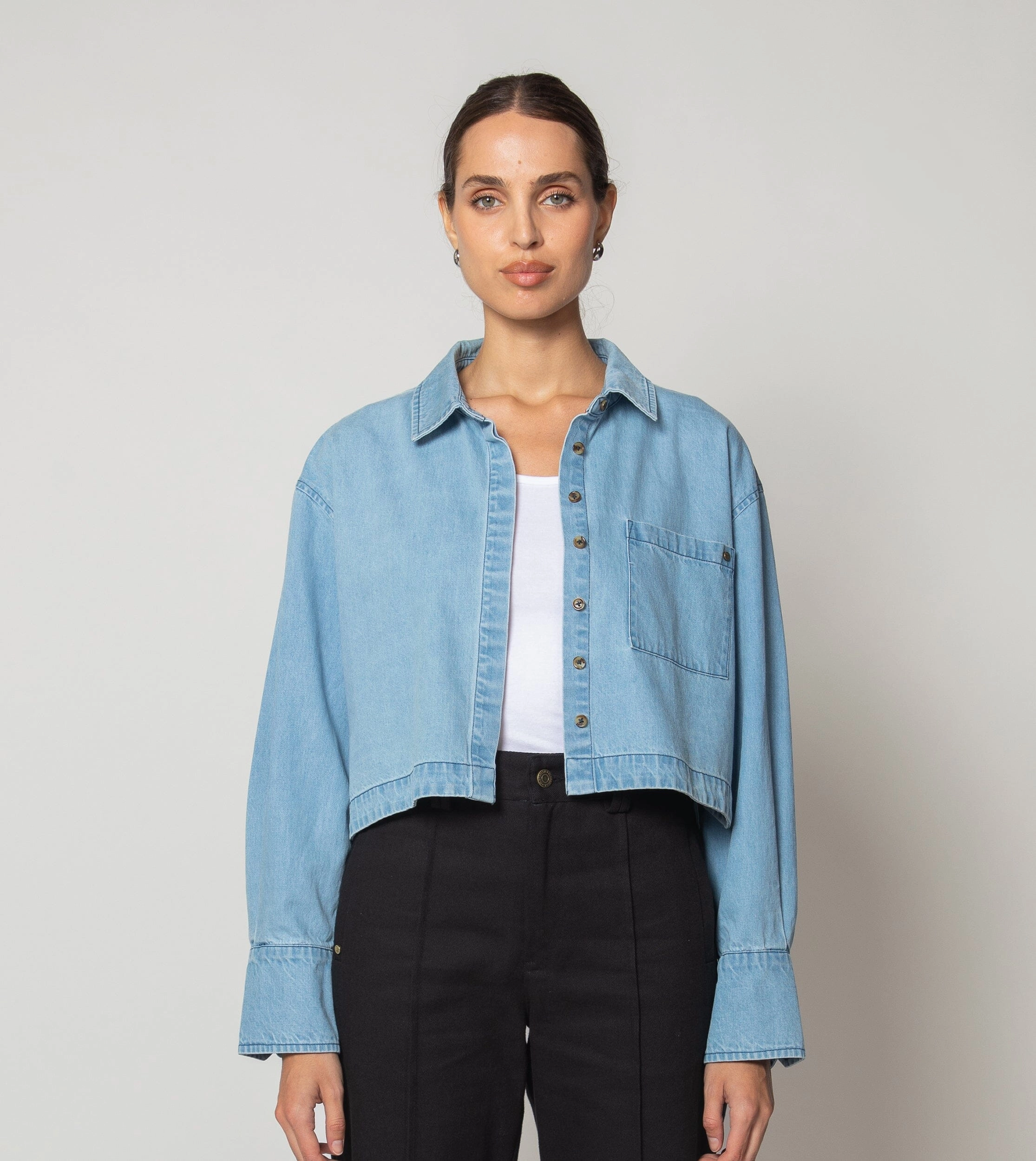 Low Profile Seaming Interlock Stitch Detail Laurel Blouse | Light Wash