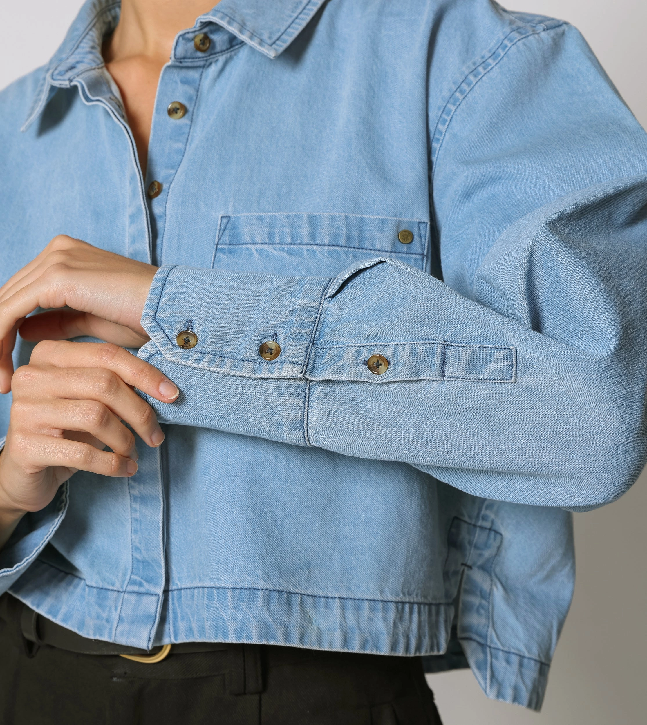 Laurel Blouse | Light Wash Sporty Style Wear Resistant Edge