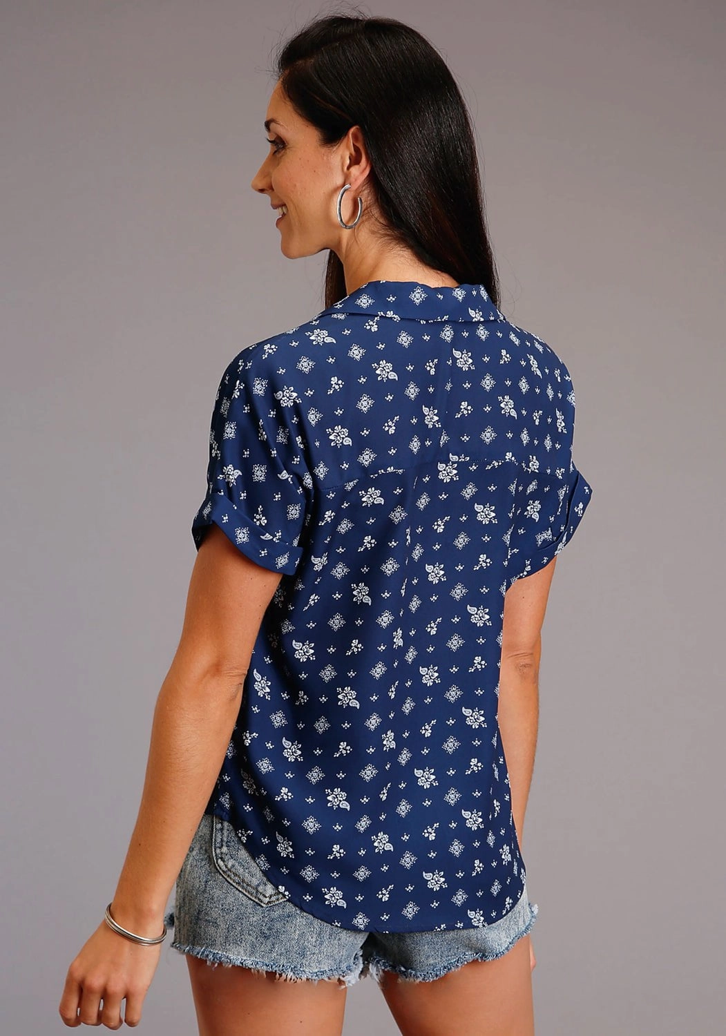 Hidden Button Placket Comfortable Wear Stetson Womens Blue Rayon/Nylon Vintage Ditzy S/S Blouse