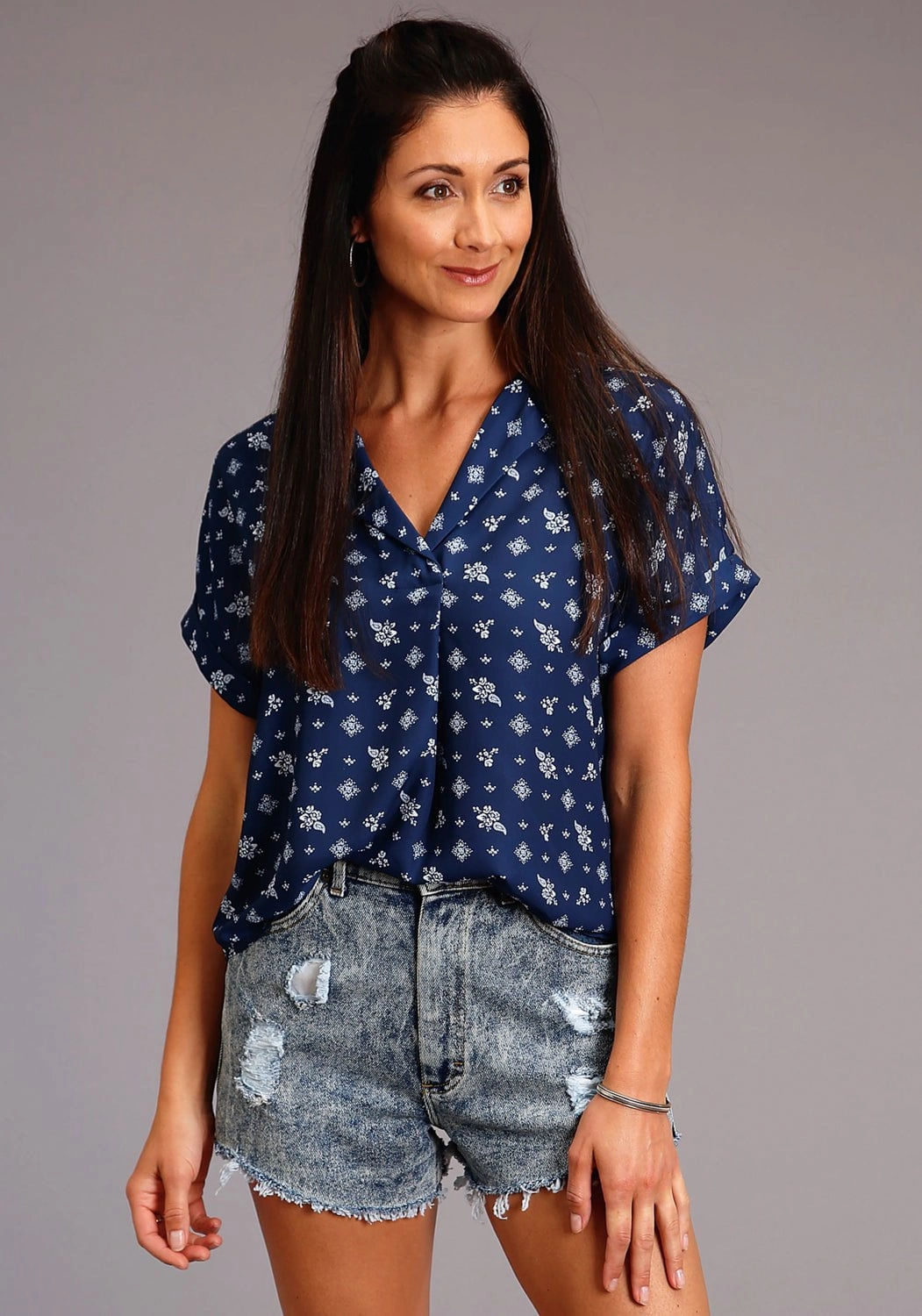 Stetson Womens Blue Rayon/Nylon Vintage Ditzy S/S Blouse Functional Design Streamlined Design