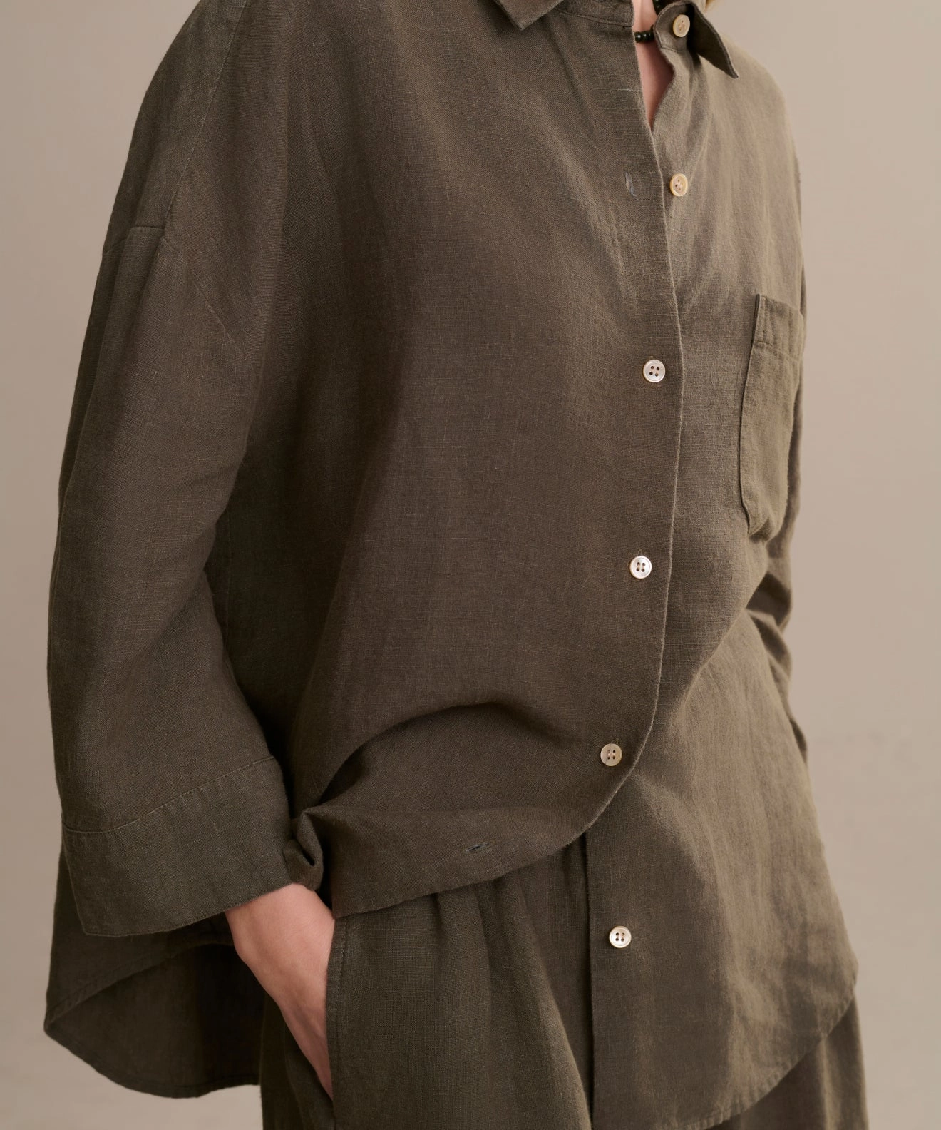 Adjustable drawstring Linen Logan Shirt