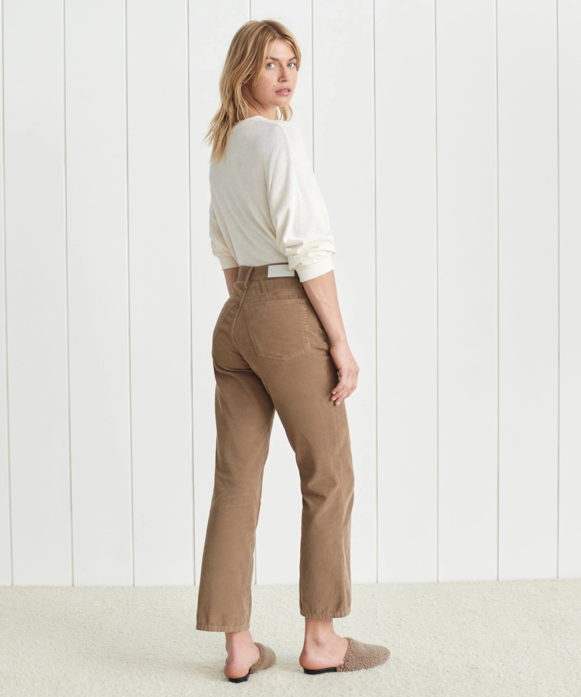 Smooth Stitching Sweat Absorbing Lining Loose Flare Pant