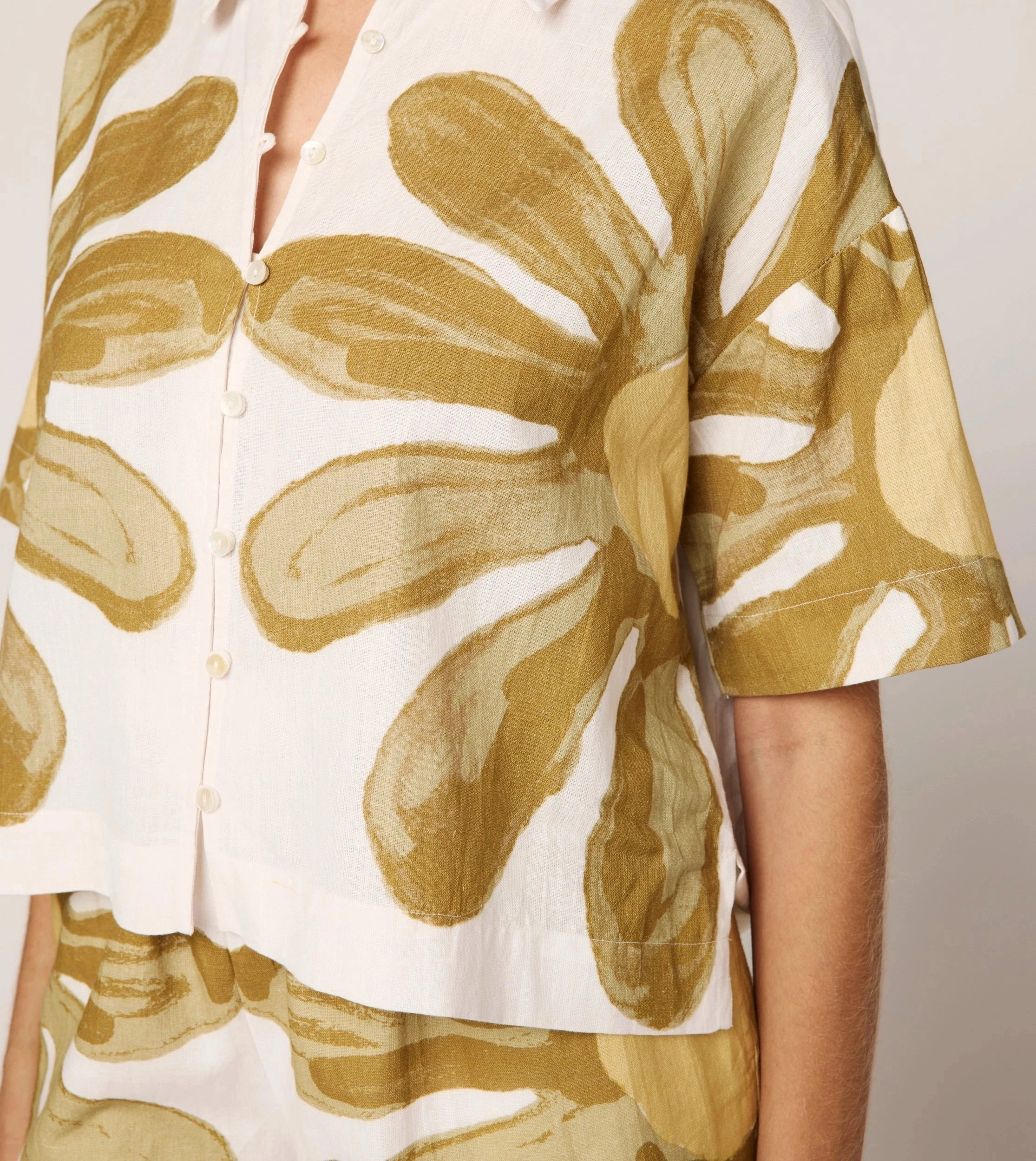 YarnBlend Marie Blouse | Floral Placed Print