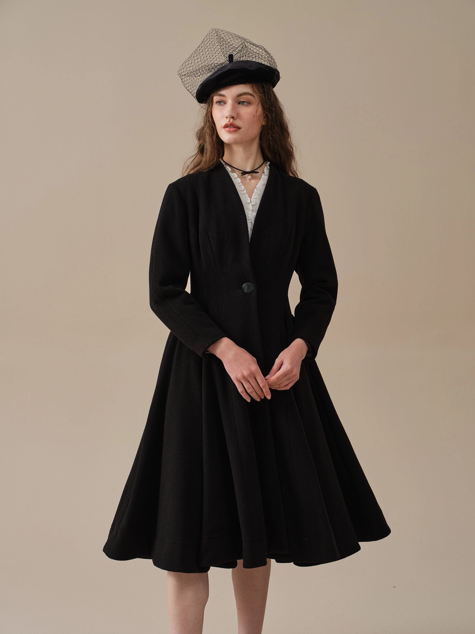 LITTLE WOMEN 22 | WOOL COAT IN BLACK hypoallergenic material Elegant Look