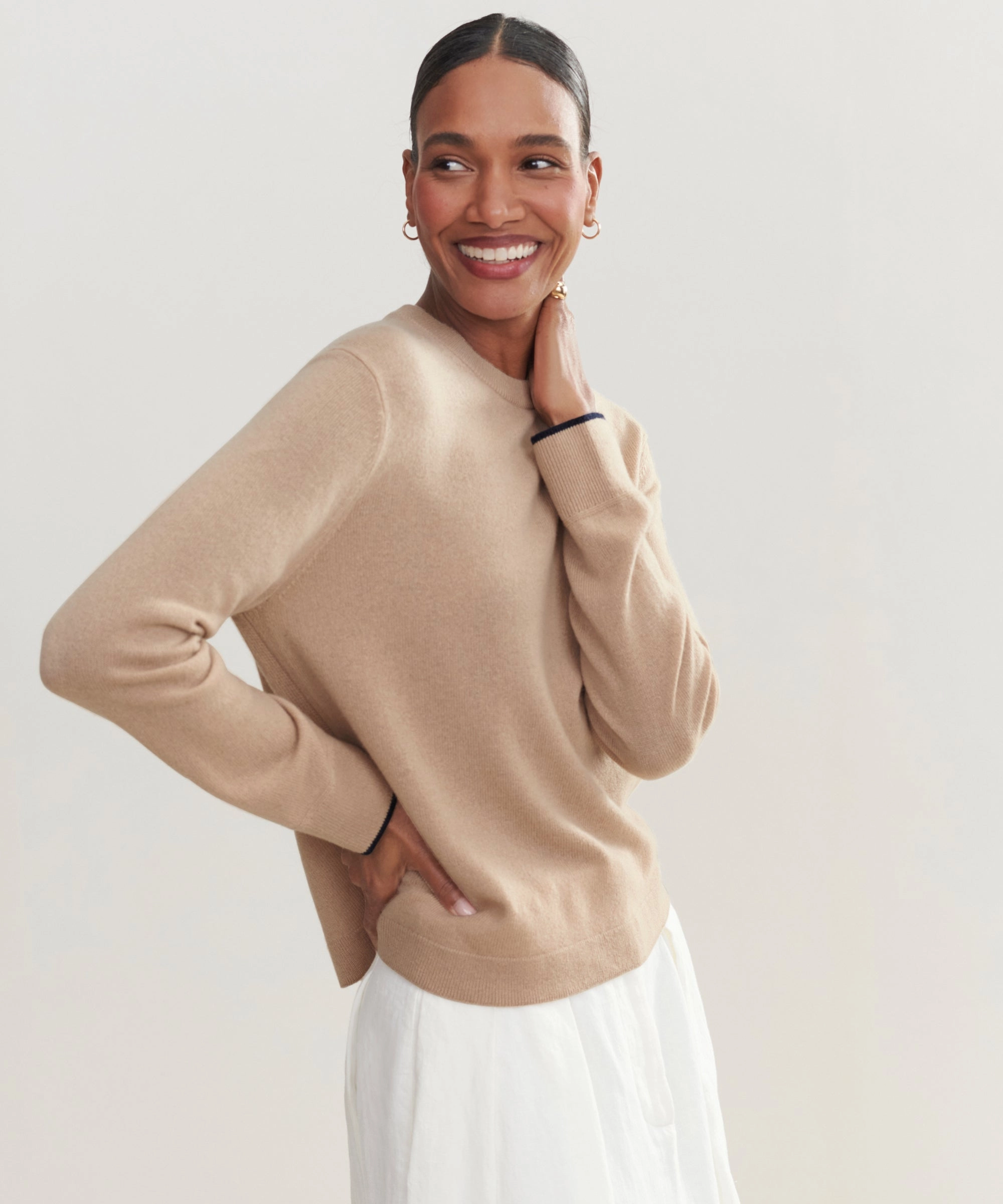 Flynn Cashmere Crewneck Versatile Warmth