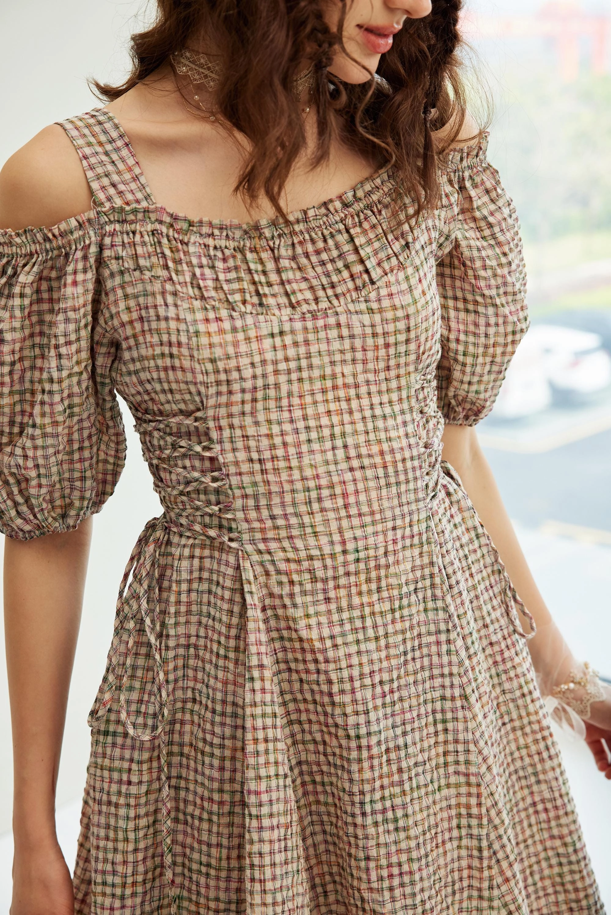 CompressionPackableFabric Secure Chest Pocket Mia 19 | halter linen dress with puff sleeves