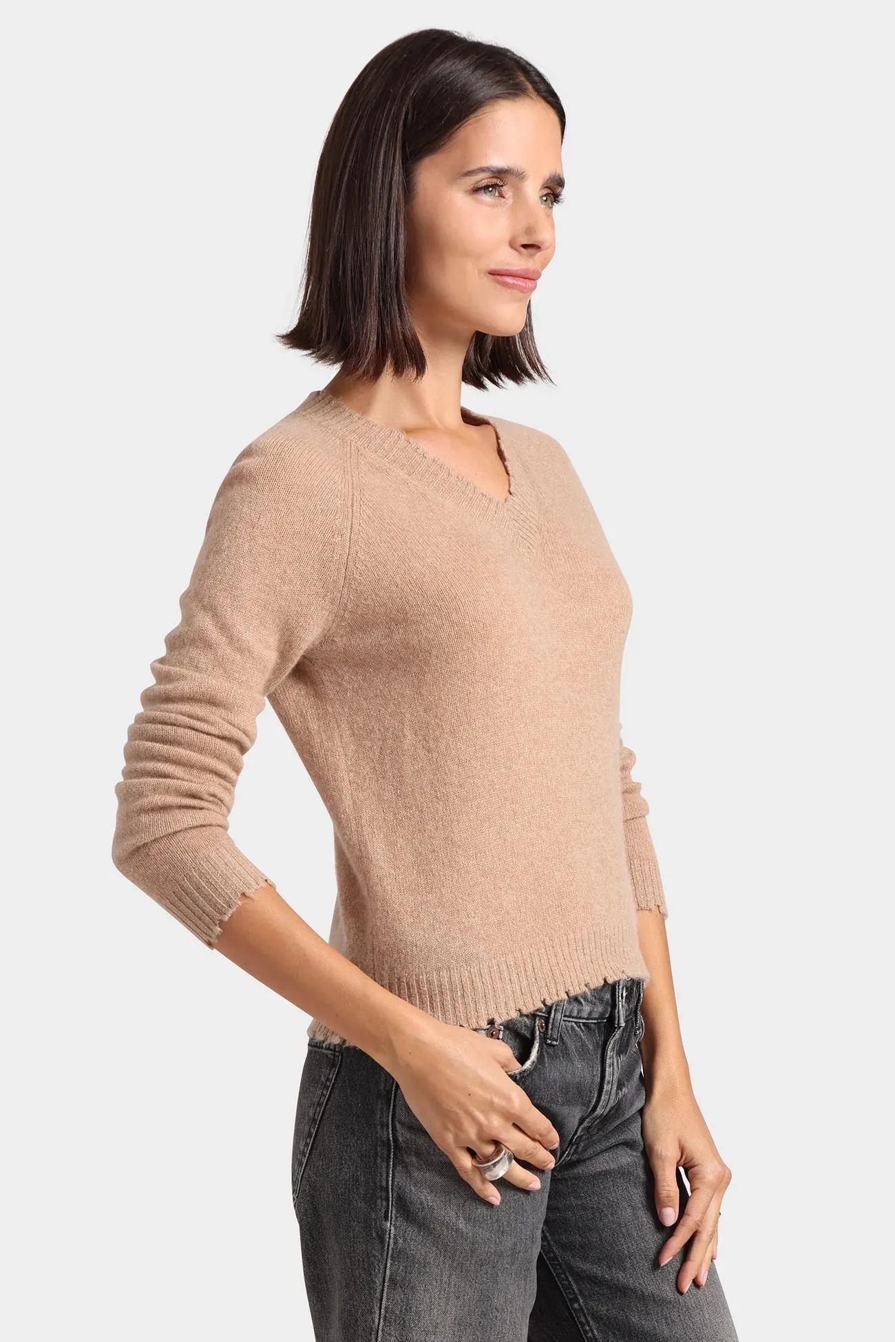 Minnie Rose Cashmere Frayed Edge Cropped V-Neck Sweater Anti Pill Finish MoistureWicking Fabric