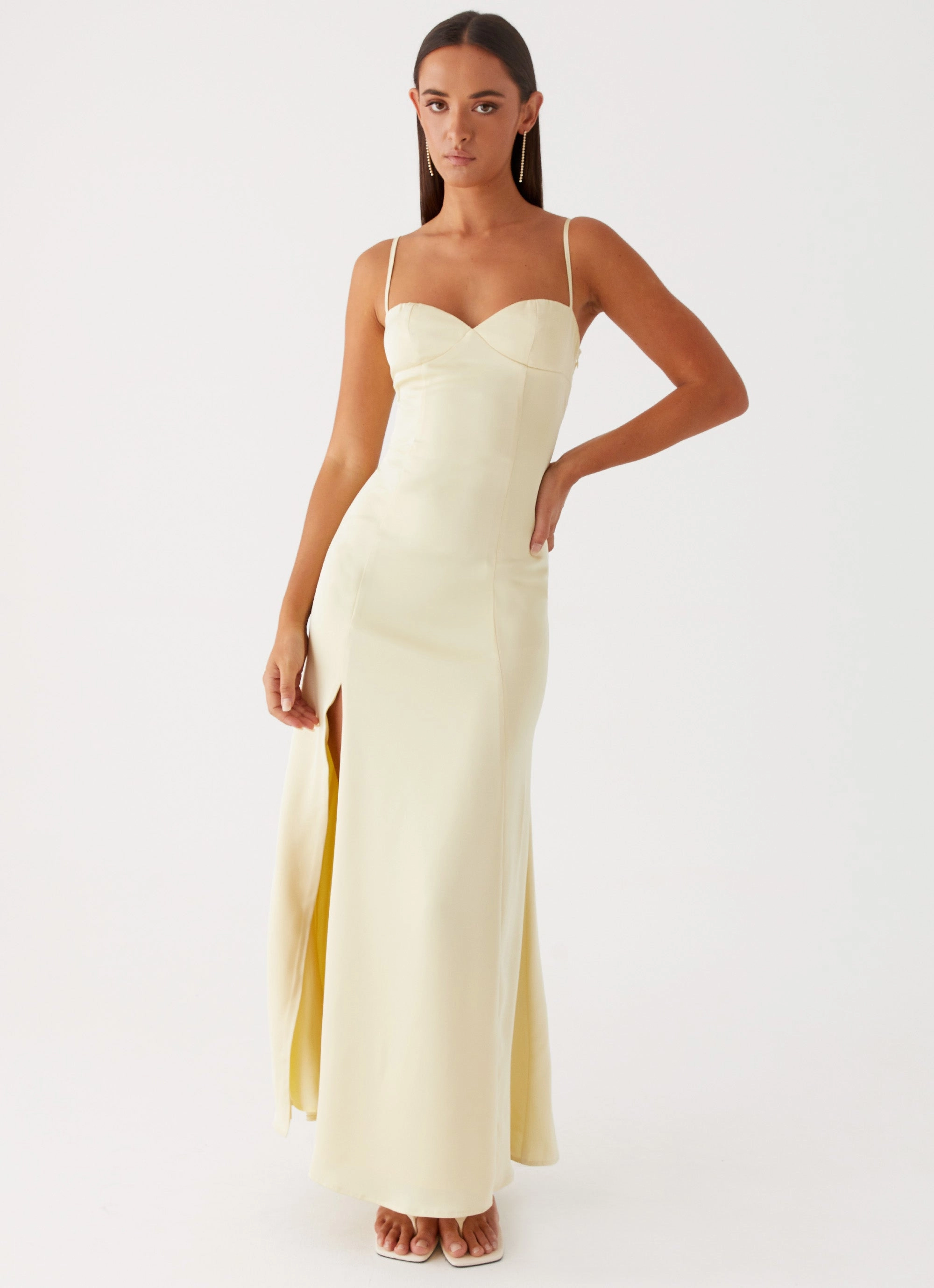 Miss Bloom Maxi Dress - Lemon Summer Outfit Timeless Fit Look