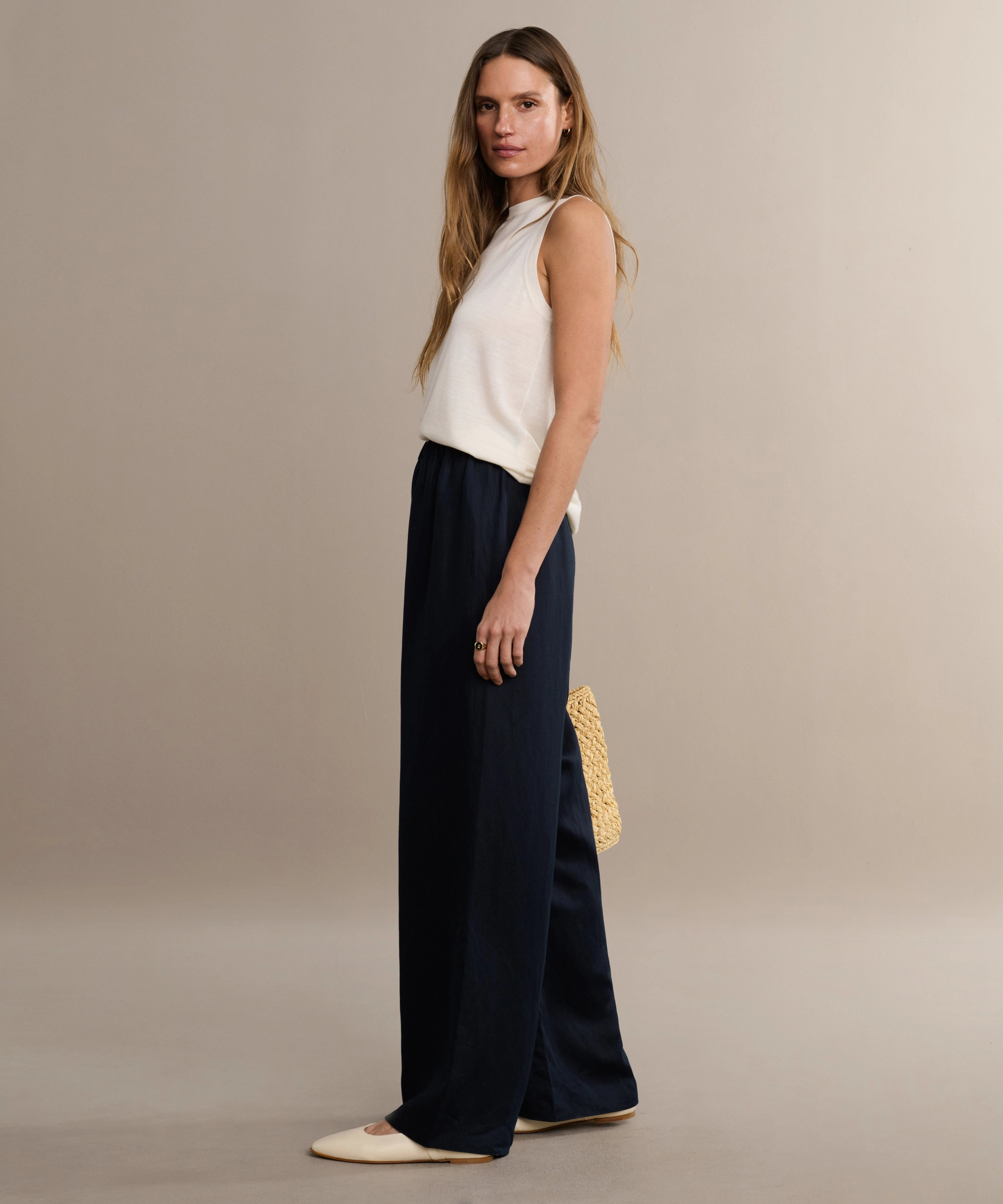 Soft Texture AdjustableHem Merino Tank