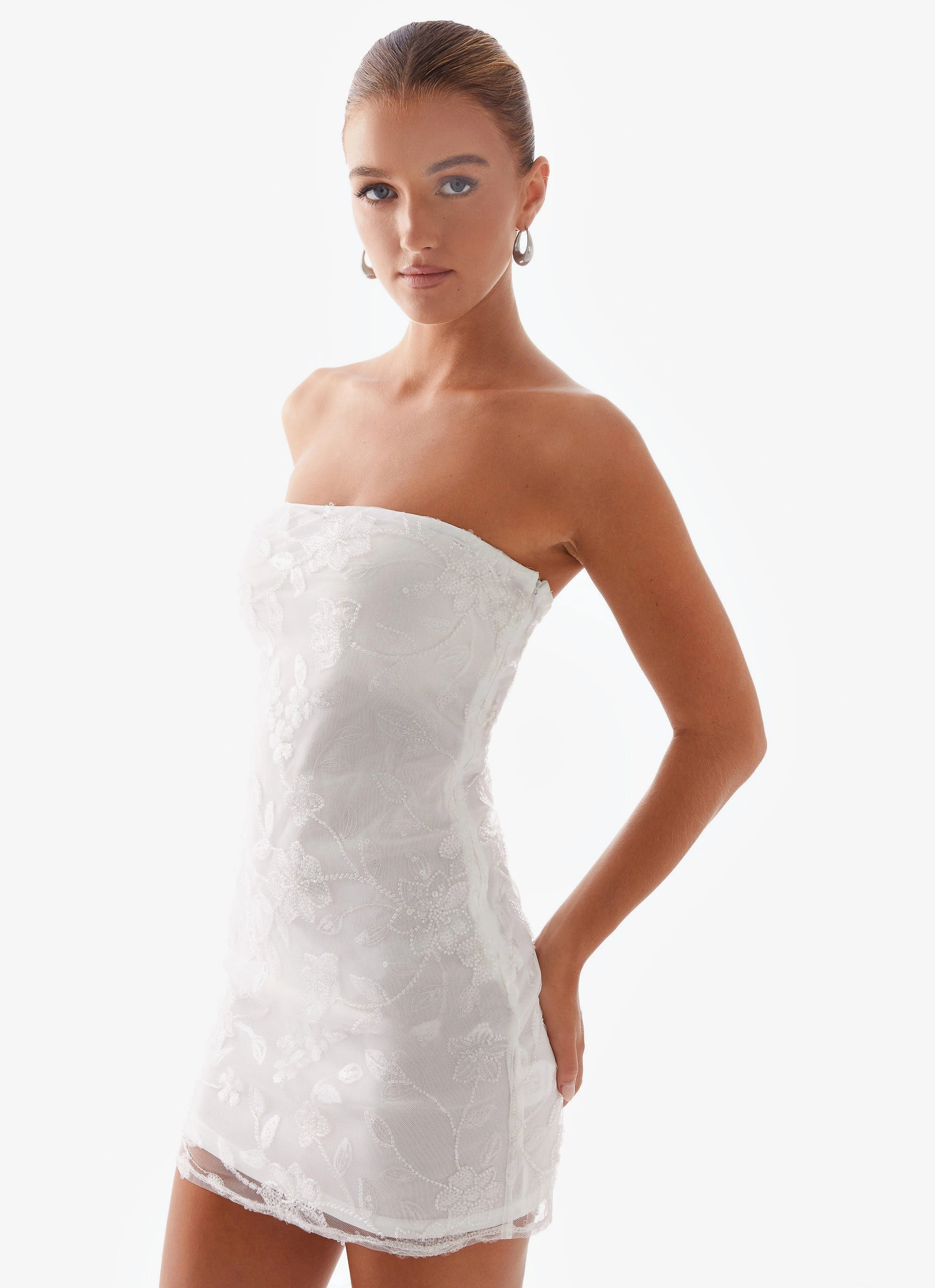 Moorey Beaded Mini Dress - White Silver Relaxed Design