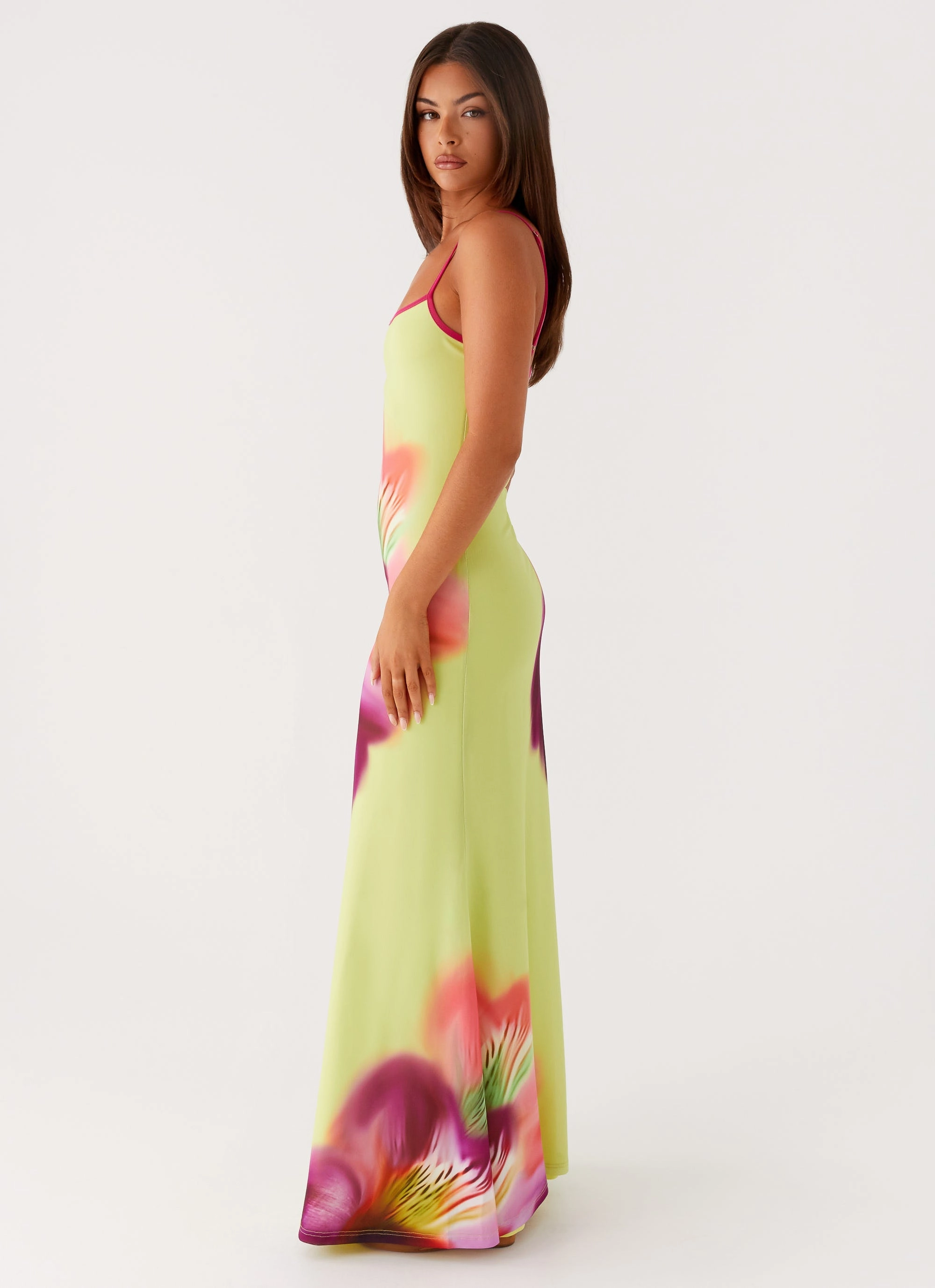 Everett Maxi Dress - Green Tropical Runway-Ready Subtle-Print