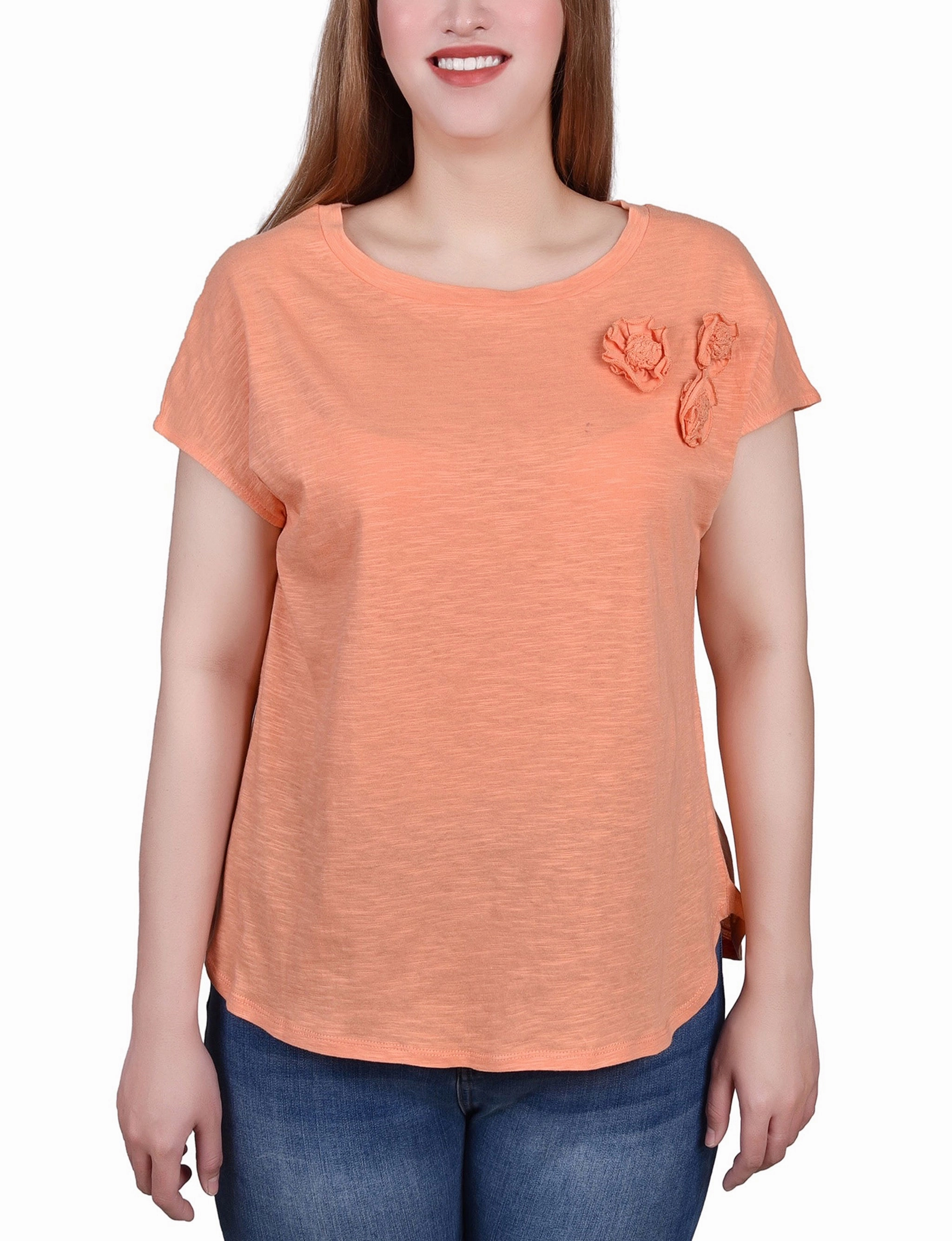 Petite Short Sleeve Slub Knit Top DoubleStitchedHem