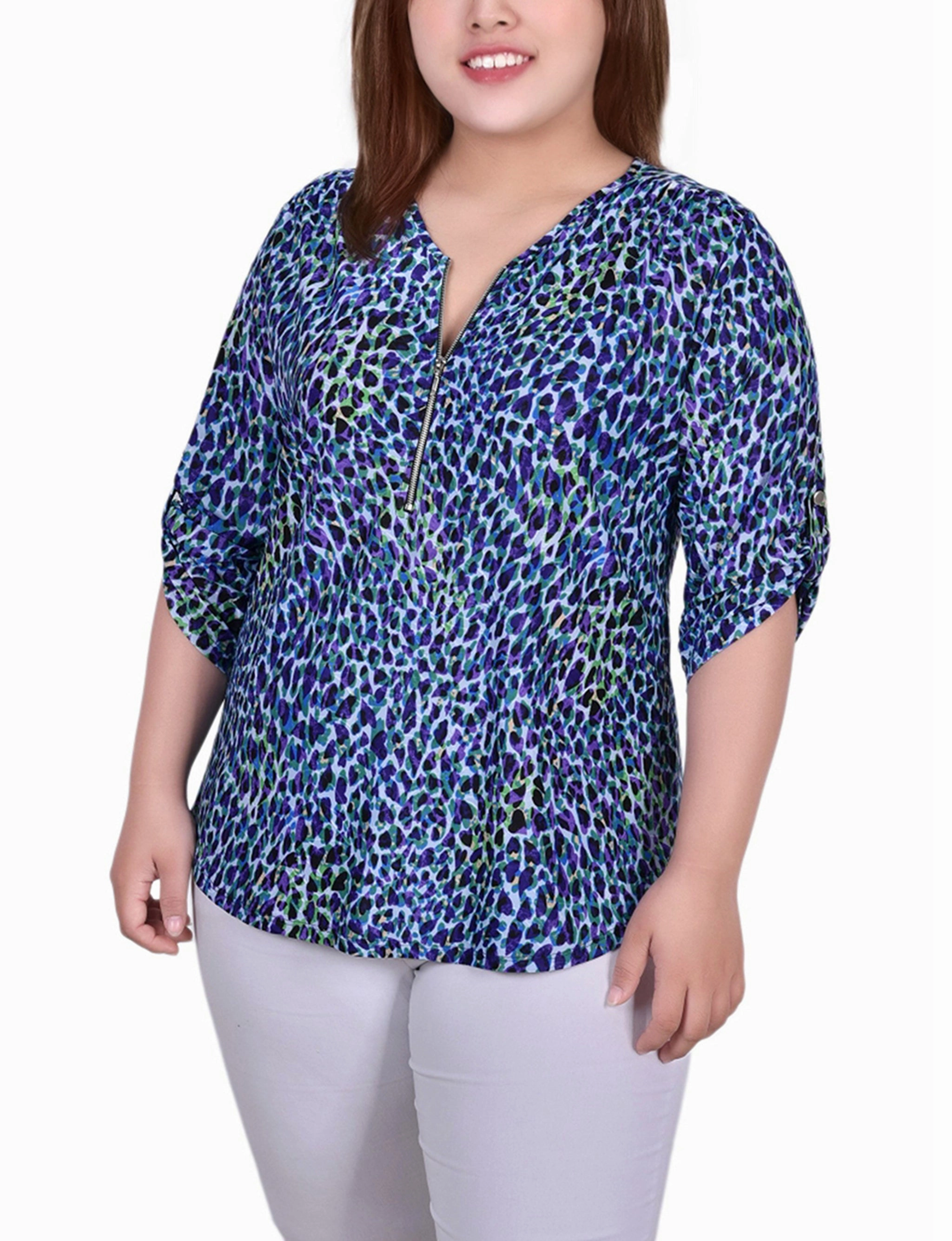 Hydrophobic Threadwork Ribbed Neckline Plus Size 3/4 Roll Tab Zip Front Jacquard Knit Top