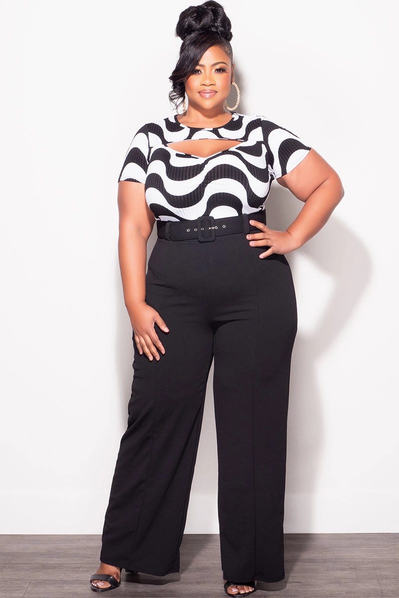 Final Sale Plus Size Short Sleeve Top with Front Cutout in Black and White Tear Resistant Design