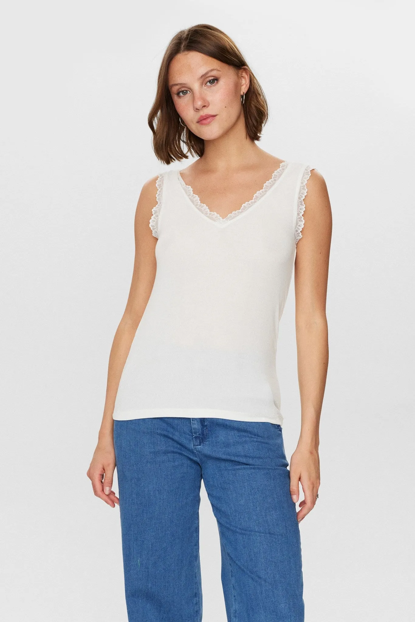 Raw Edge Detail AdjustableHemCuffs NUBOWIE LACE TOP - Cloud Dancer