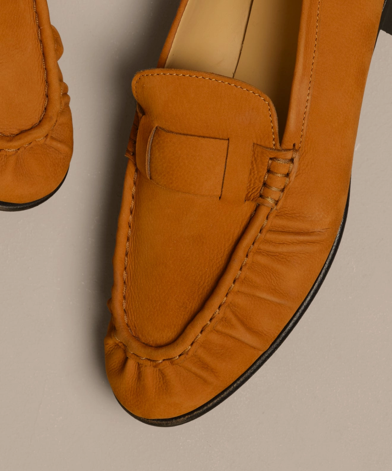 HighNeck Full Coverage Fit Nubuck Dylan Loafer