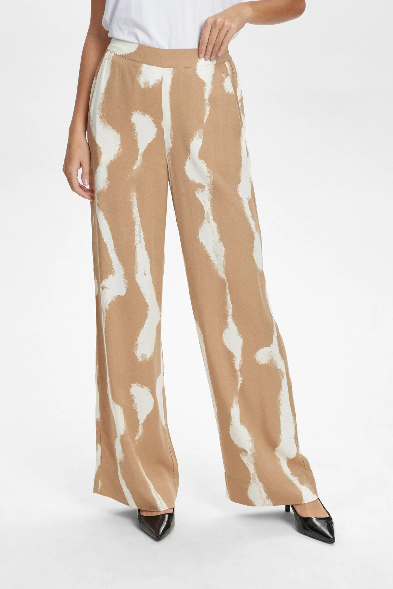 NUESTELLE PANTS - Tannin Stretch Movement