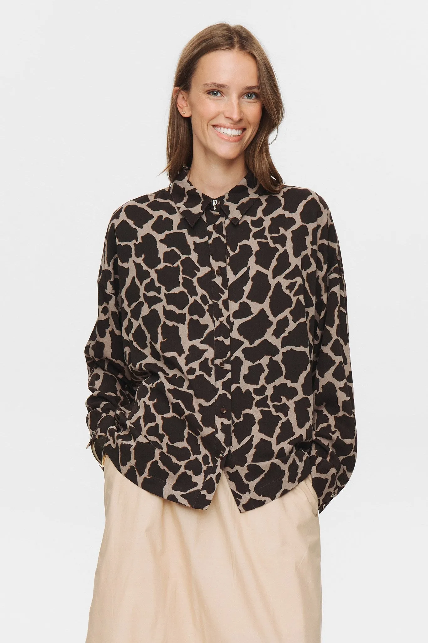 SeamlessConstruction EasyCareFabric NUHANA BOXY SHIRT - Black Coffee