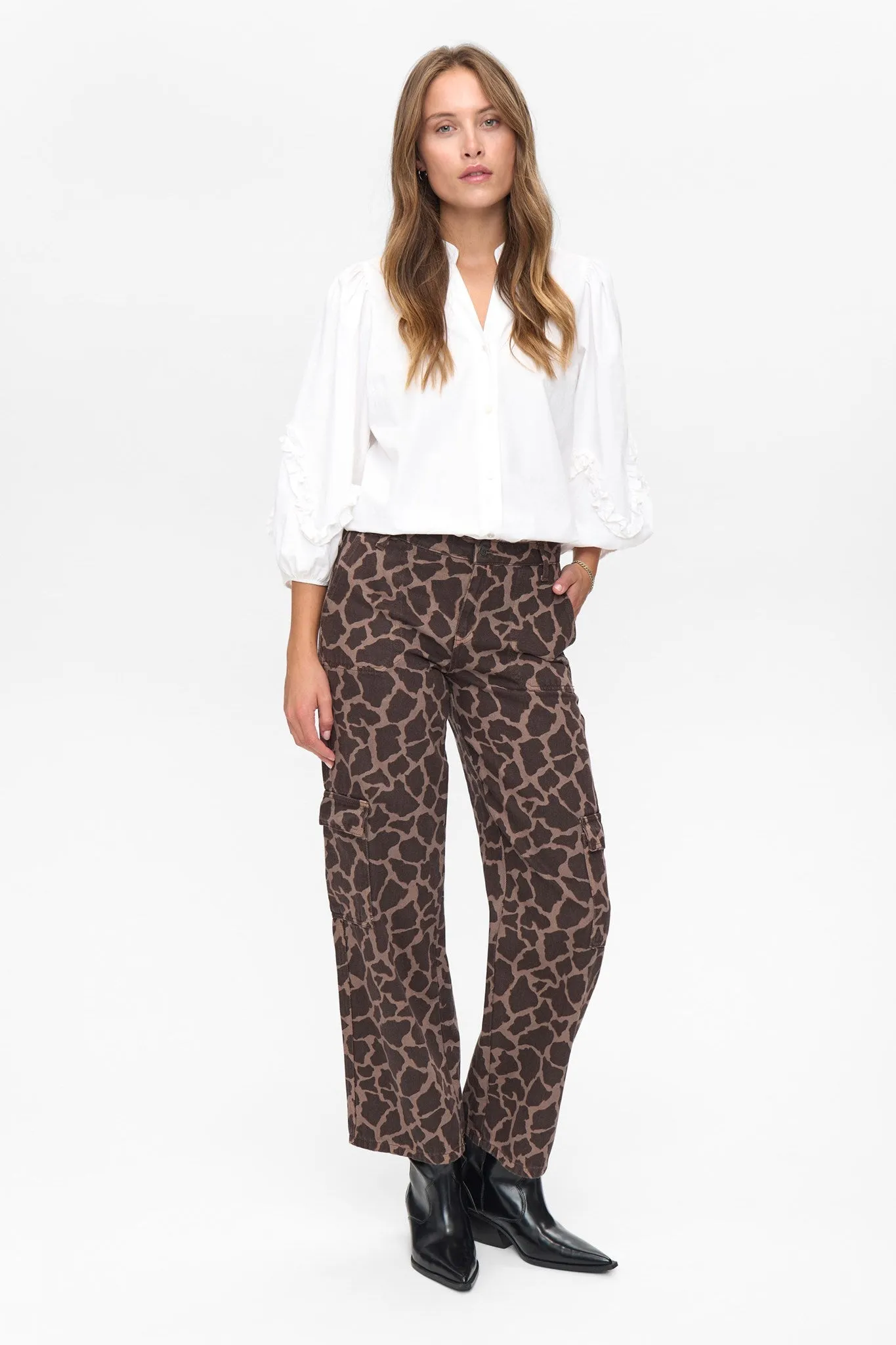 NUHARU PANTS - Black Coffee Luxury Student Outfit