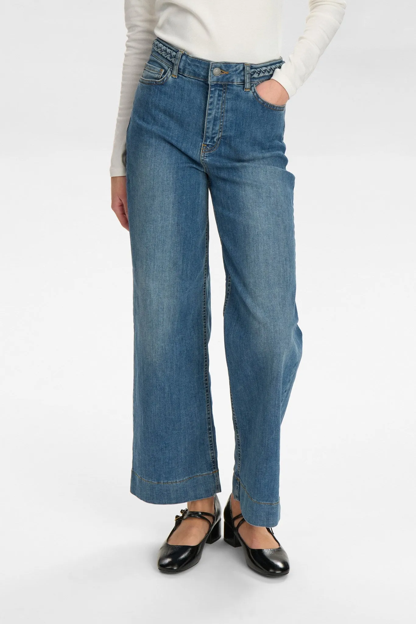 NUPARIS CROPPED JEANS  - Light Denim Blue 2 Natural Style