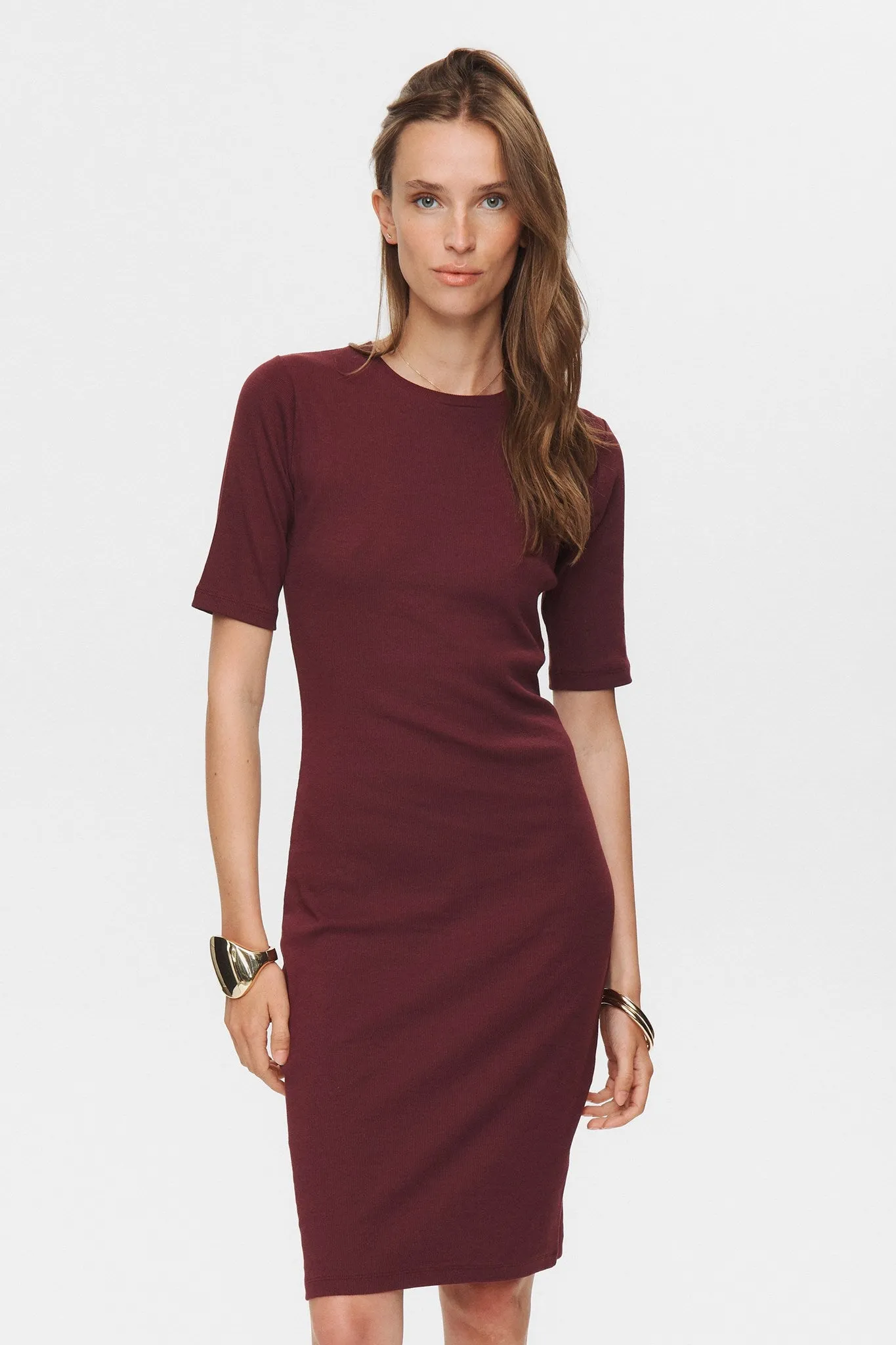 NURILEY DRESS - Winetasting Photo Glow Satin Layers