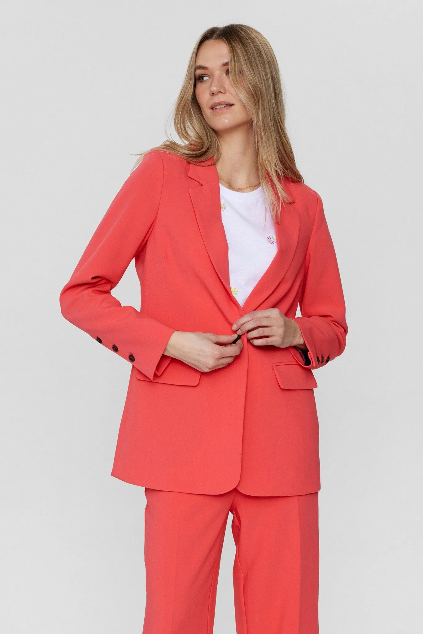 NURONJA BLAZER  - Teaberry Seam Sealed Technology