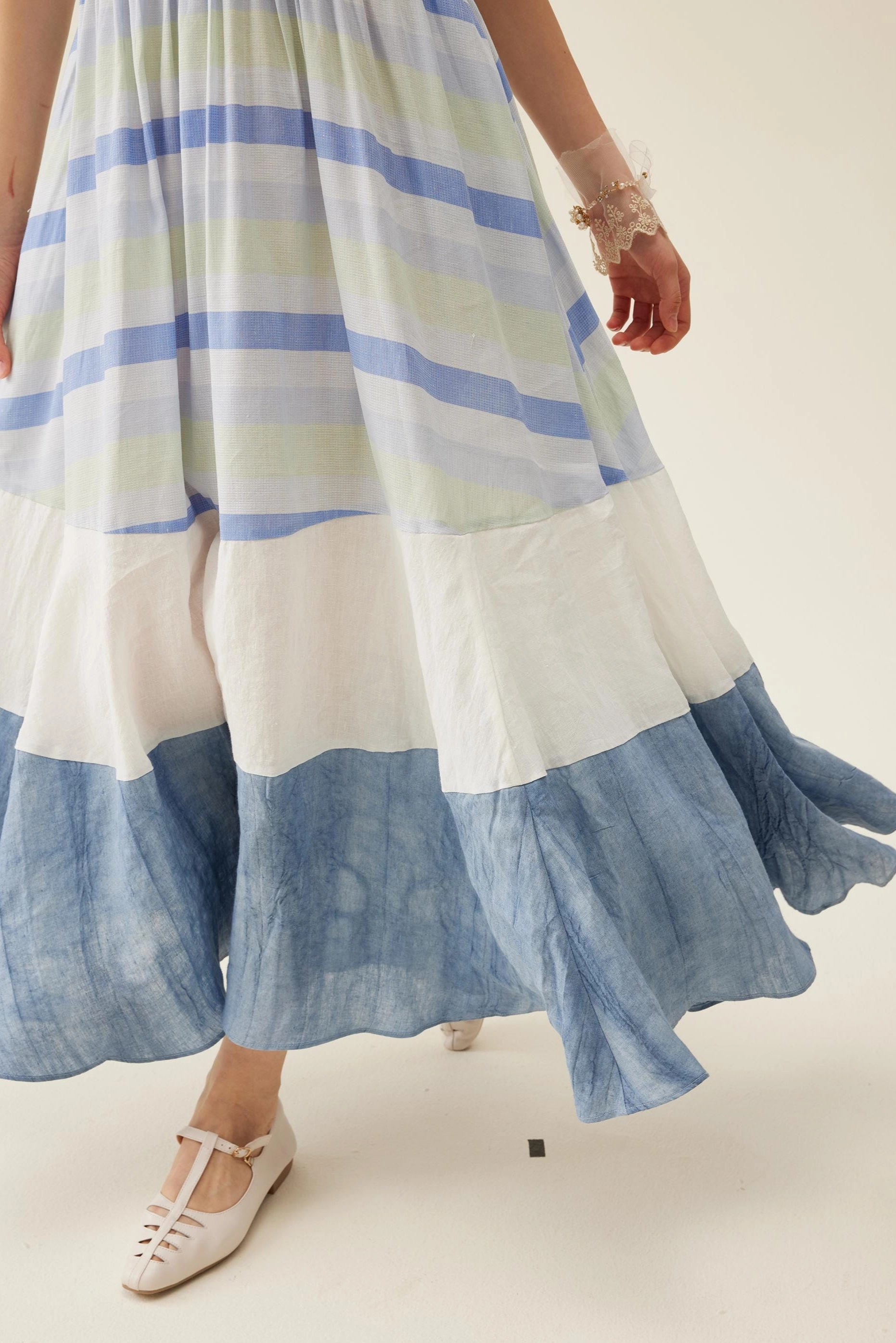 Ocean 15 | smocking linen dress Quick Fit Design Movement Fit