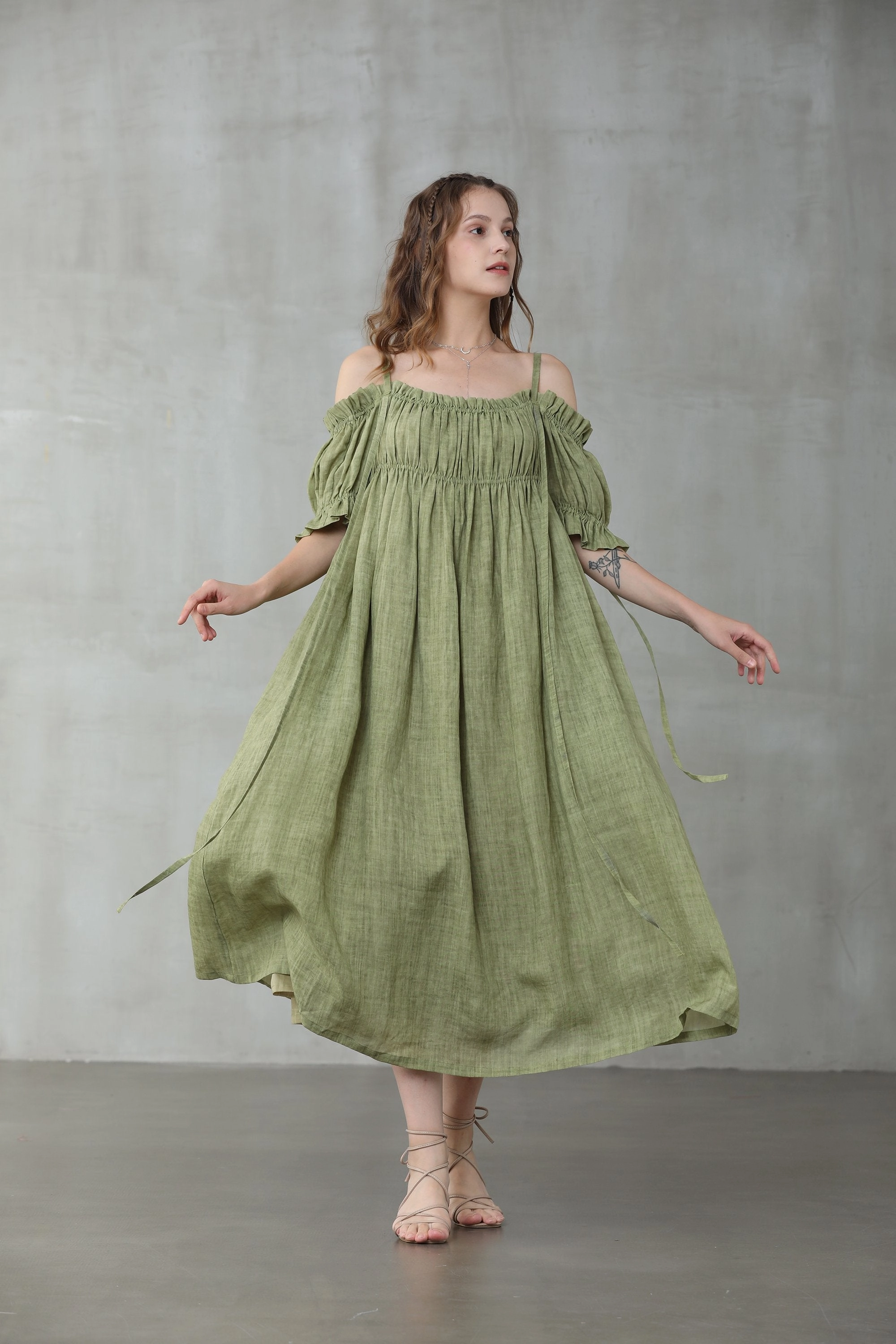 Relaxed Armhole Fit La Luna 11 | old lace linen dress