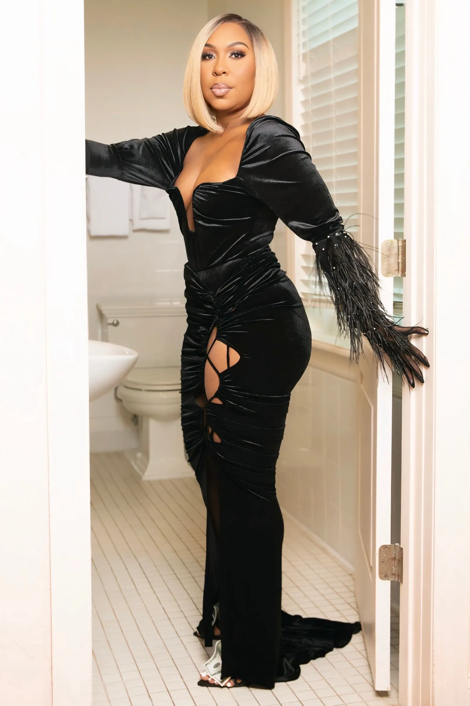 Clara Velvet Puffy Sleeve Bodysuit Easycare