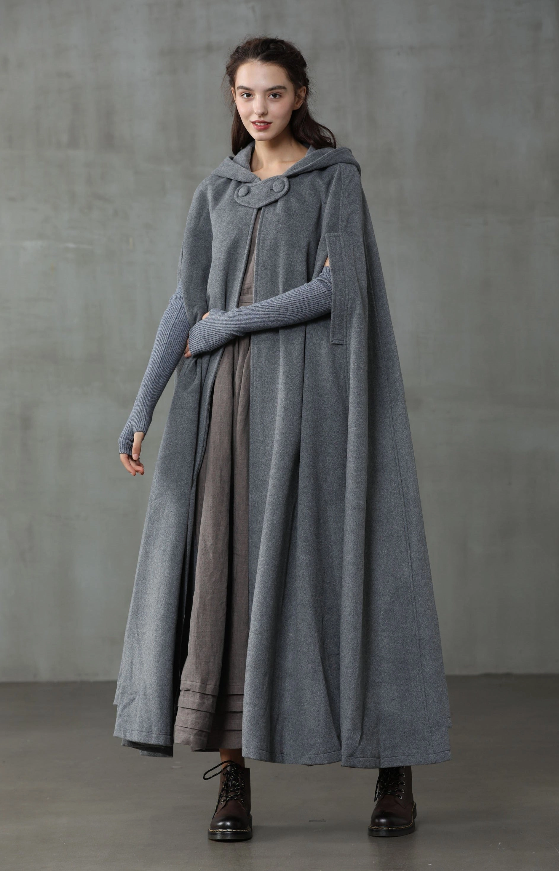 Loopwheel Construction Outlander 2020 | 100% Wool Cloak Coat