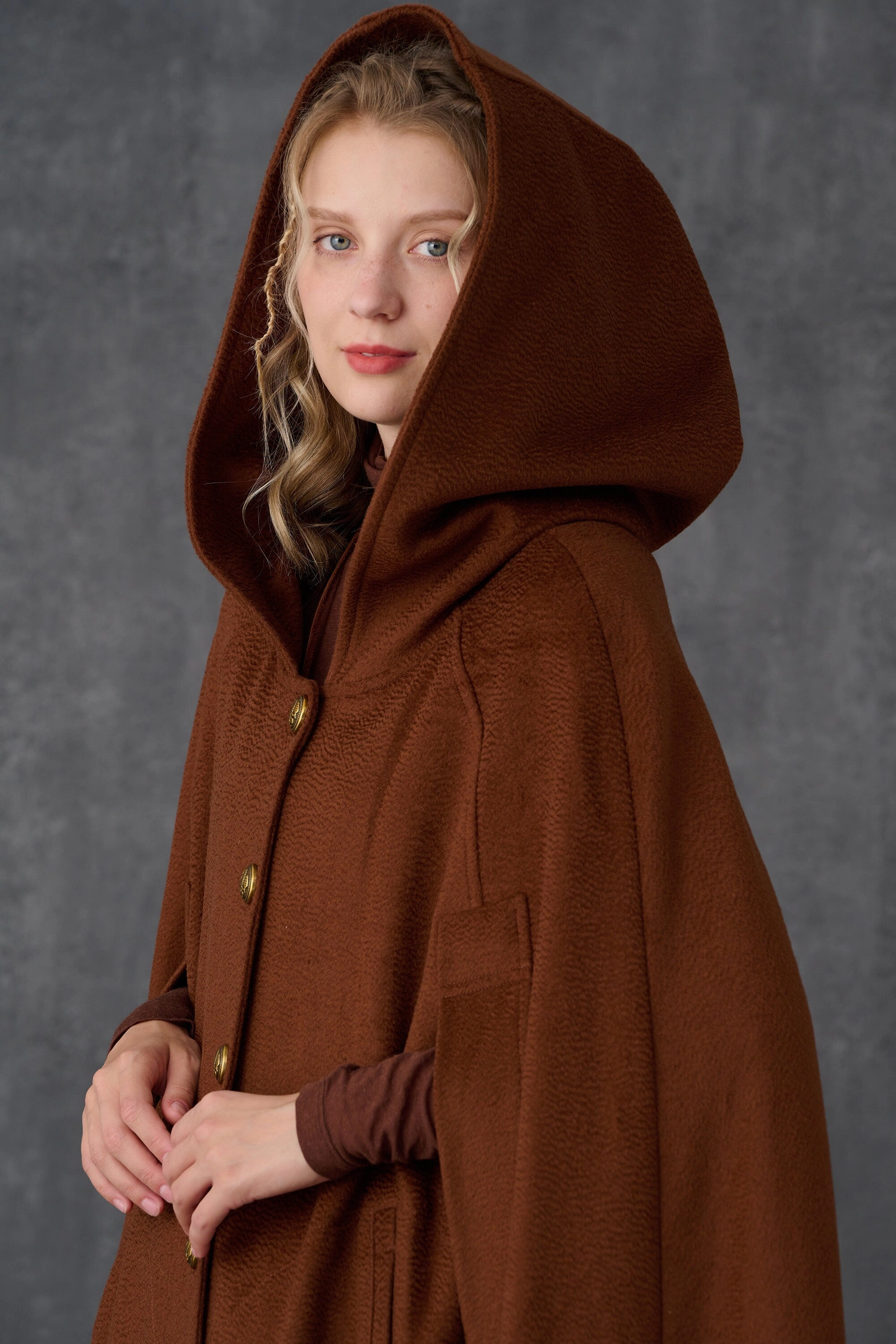 Neutral palette Parini 33 | Maxi Hooded wool cloak coat