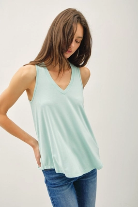 standard fit PENNY SOFT V-NECK TANK