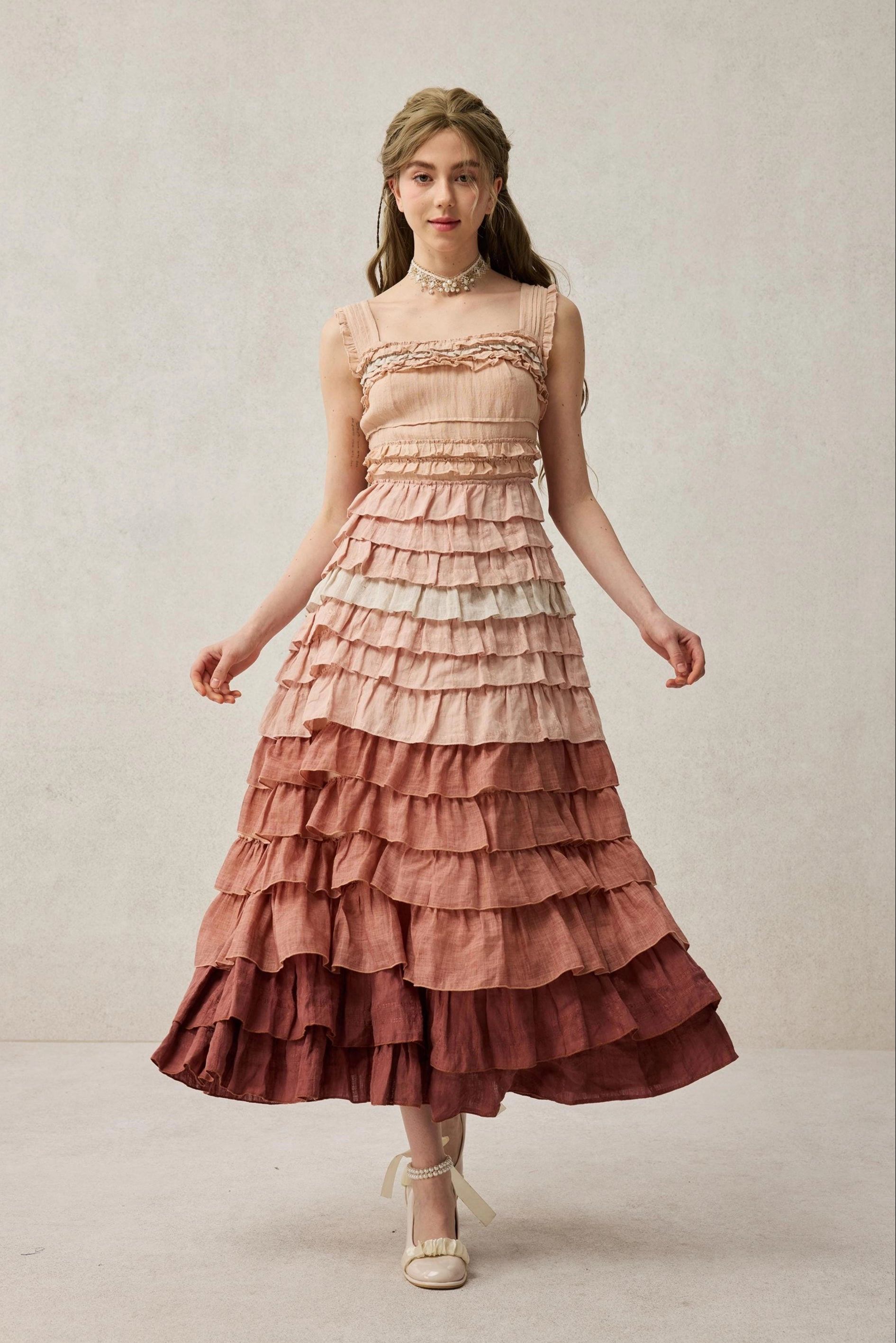 Effortless Look LightweightInsulation Petals 22 | Dreamy gradient Linen Dress