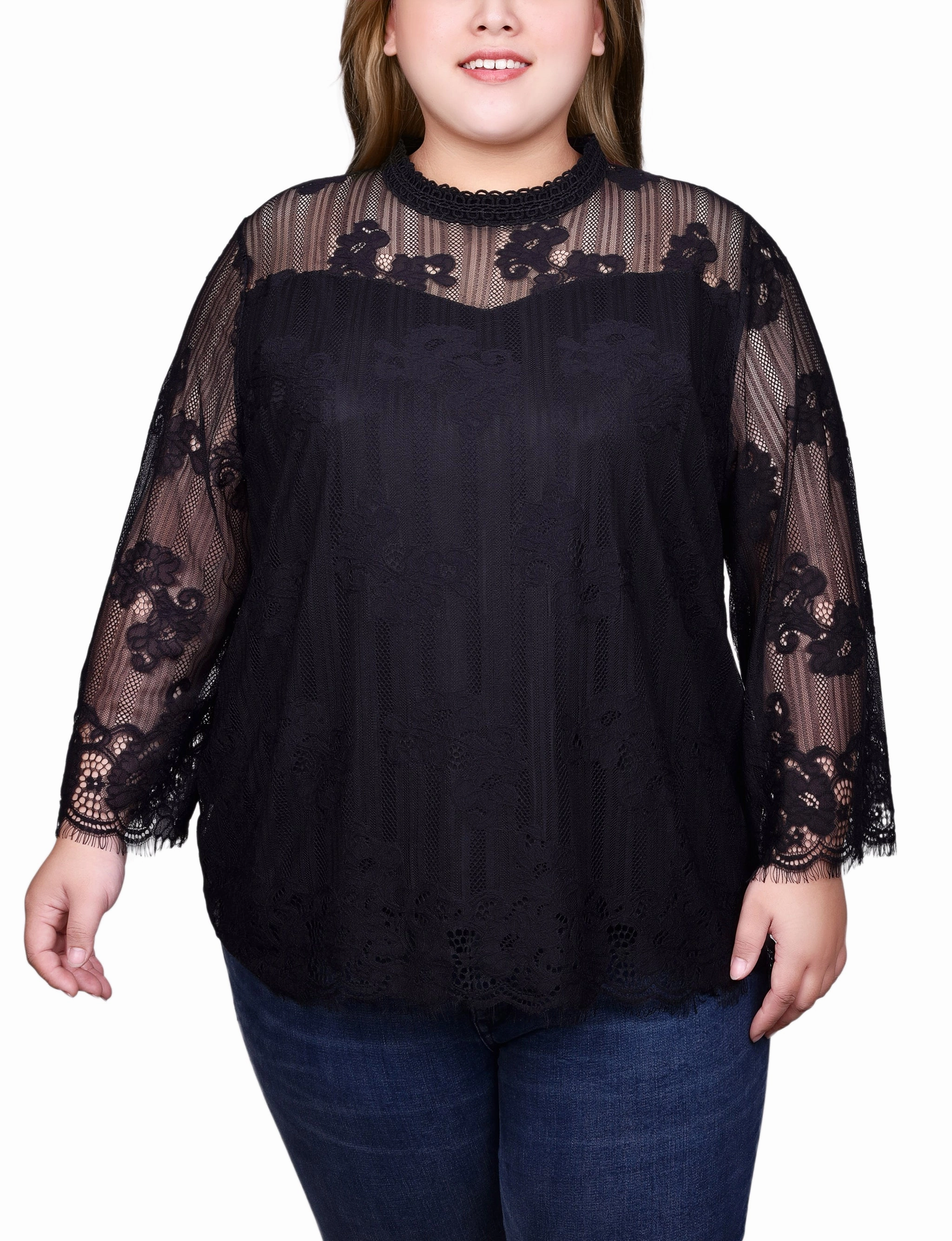 Reinforced Neckline Plus Size 3/4 Sleeve Lace Blouse