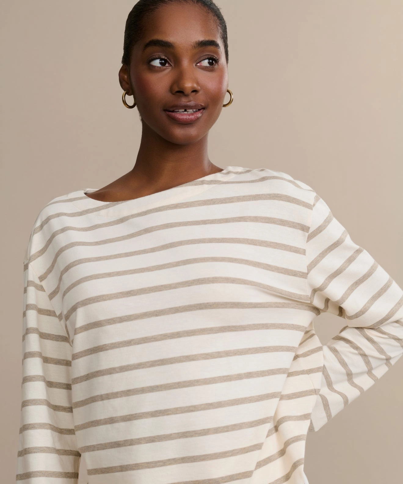 AdjustableDrawstring Classic Cut Claude Long-Sleeve Tee