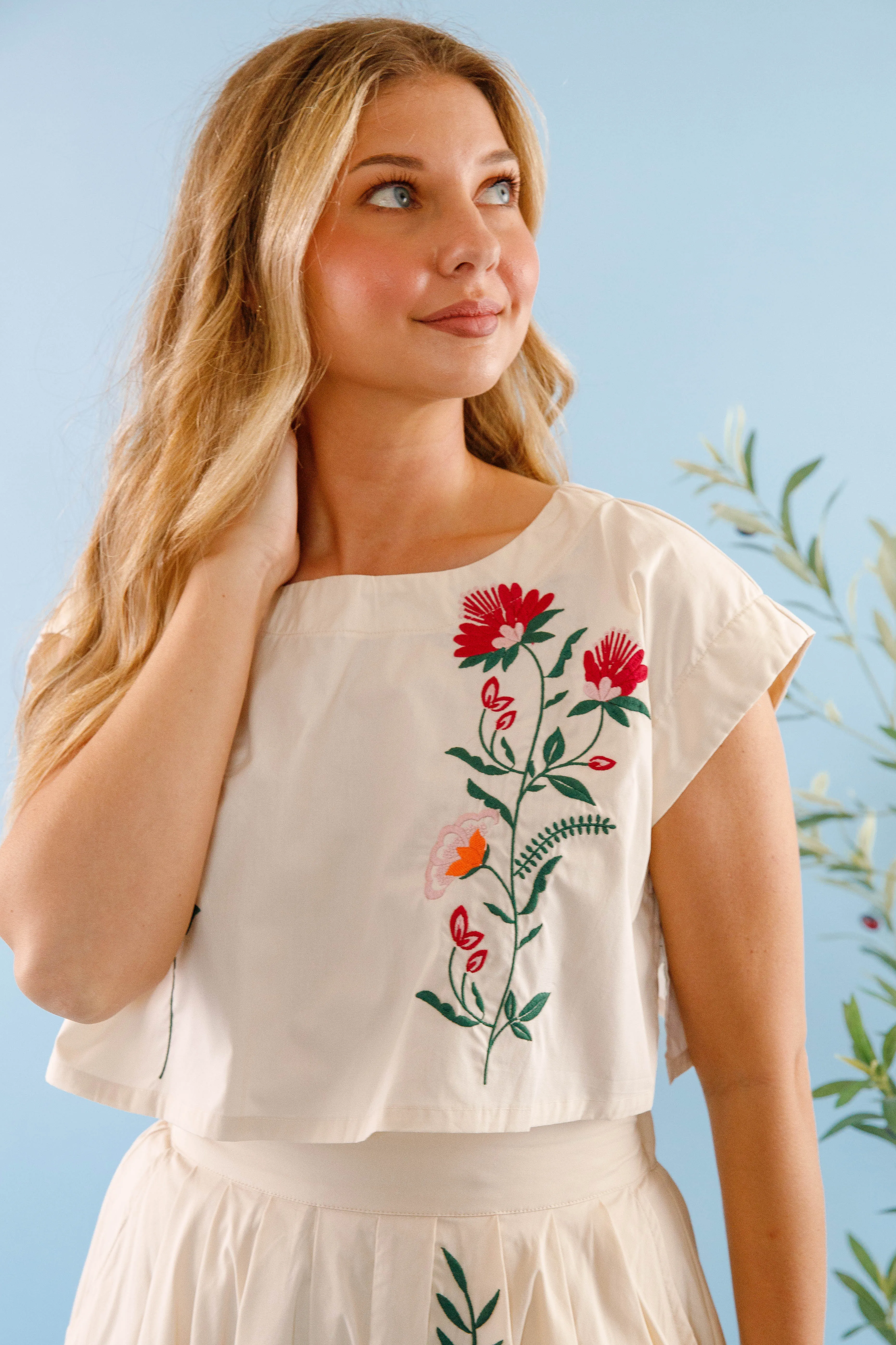 Cozy Sweater slim fit Finding The Good Crop Top-Tan