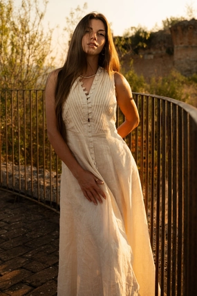 Outdoor Leisure windy days Rebecca 18 | Pleated Maxi Linen Dress