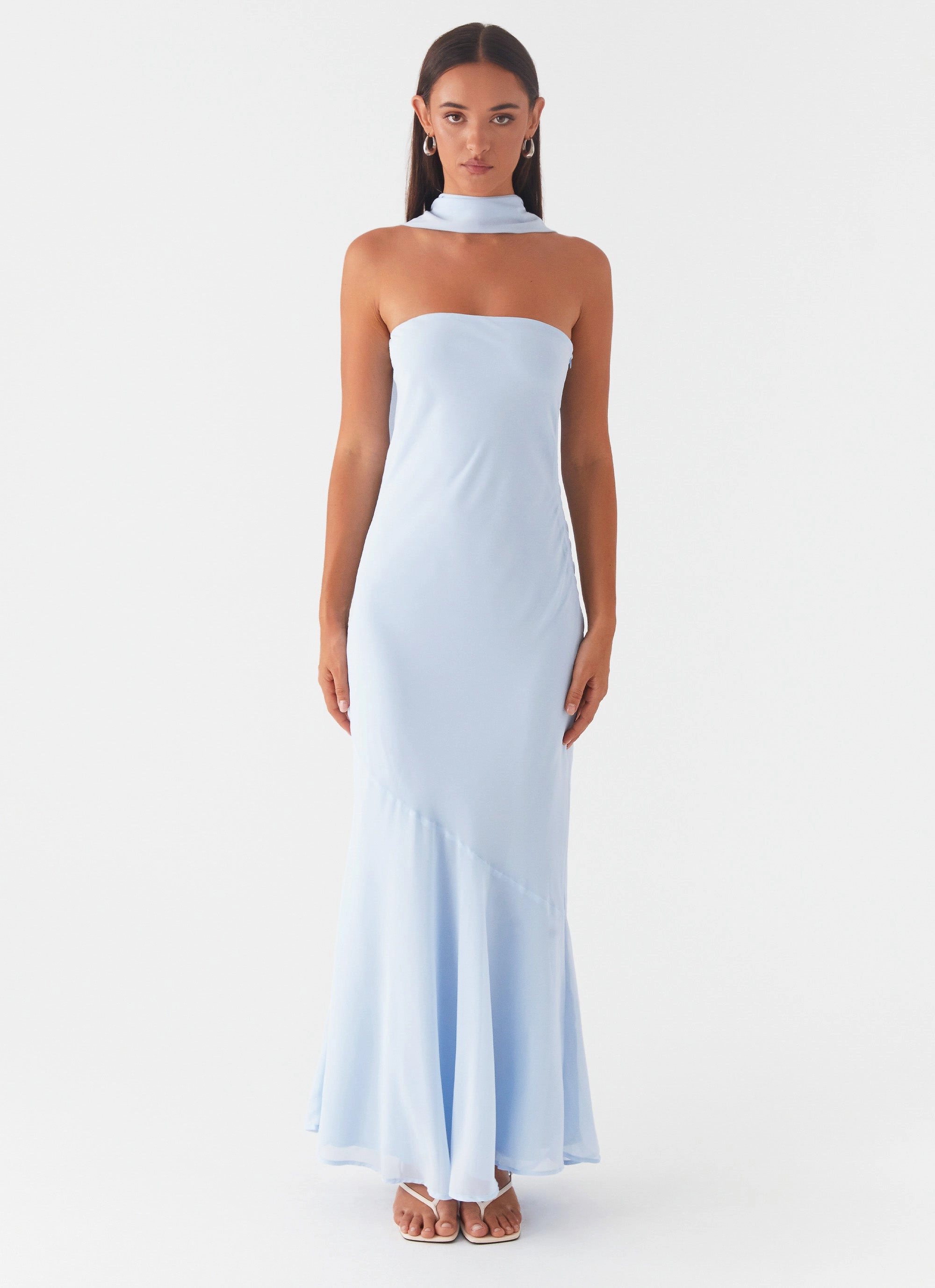 Modern Details Refined Style Under The Pagoda Maxi Dress - Blue