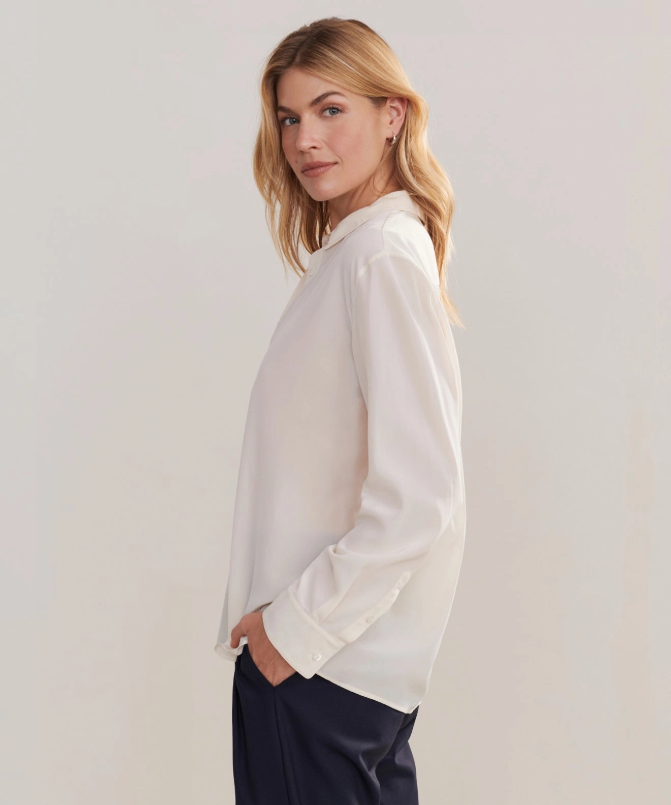 ButterSoft Handfeel Silk Violette Shirt