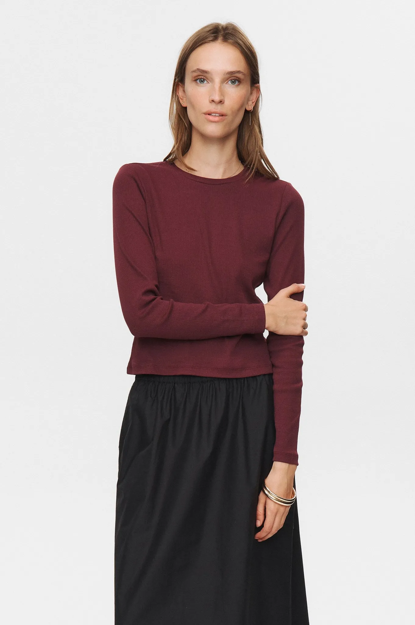 ReinforcedShoulderConstruction NonIrritating Stitching NURILEY LS CROPPED TEE - Winetasting