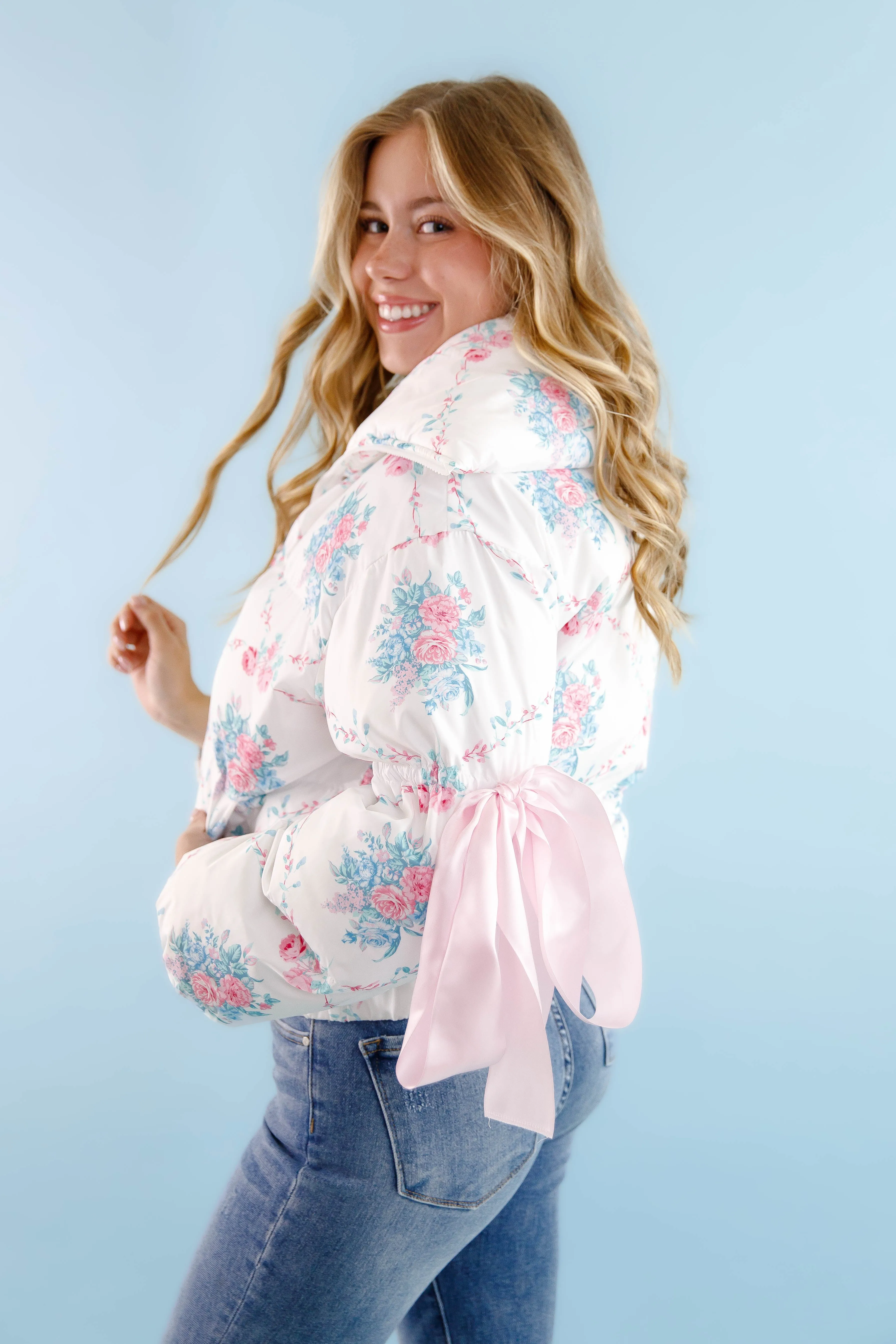 Midweight Four Way Stretch RESTOCK: Graceful Moments Puffer Jacket-White