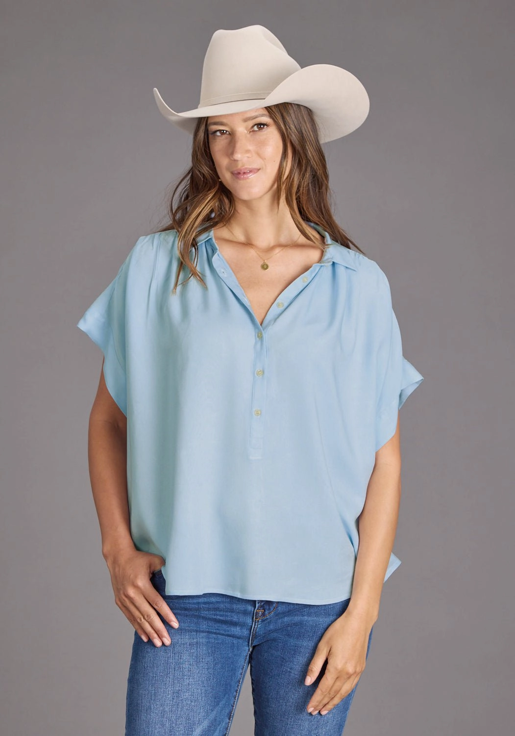 Stetson Womens 2437 1/2 Button Placket Powder Blue 100% Rayon S/S Blouse Vibrant color Vintage Style