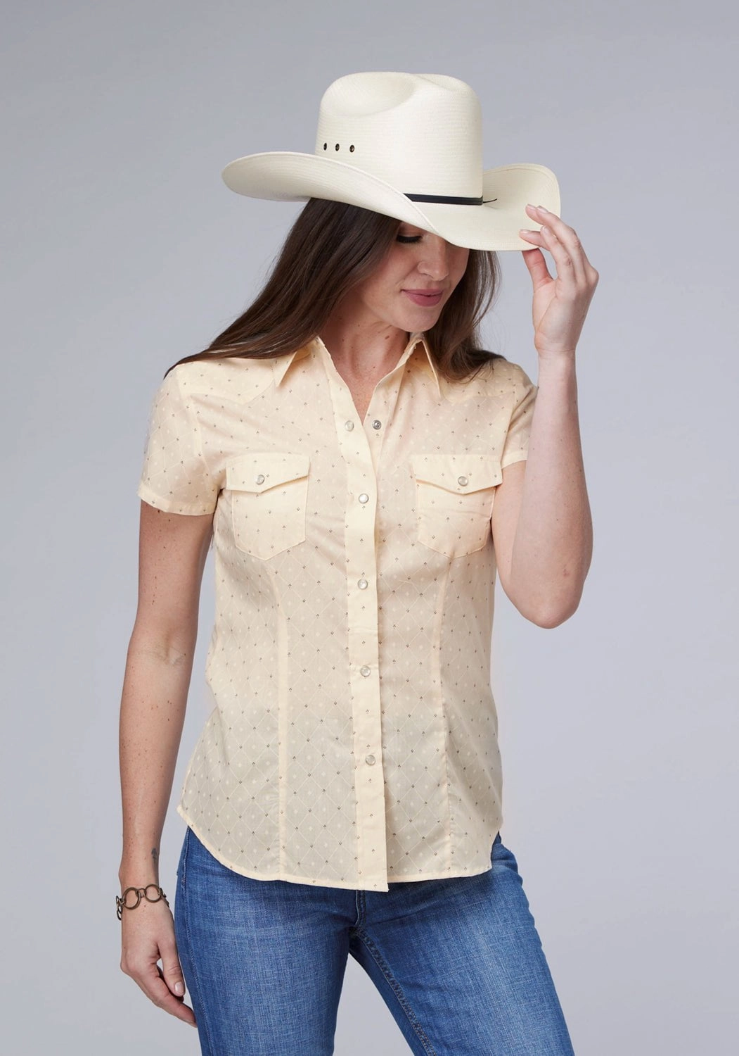 Tailored Silhouette Trendy Vibes Roper Womens Diamond Wallpaper Cream Cotton Blend S/S Shirt