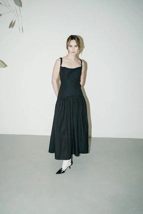 Lorena Dress Climate-Adaptive Flattering Design Wear