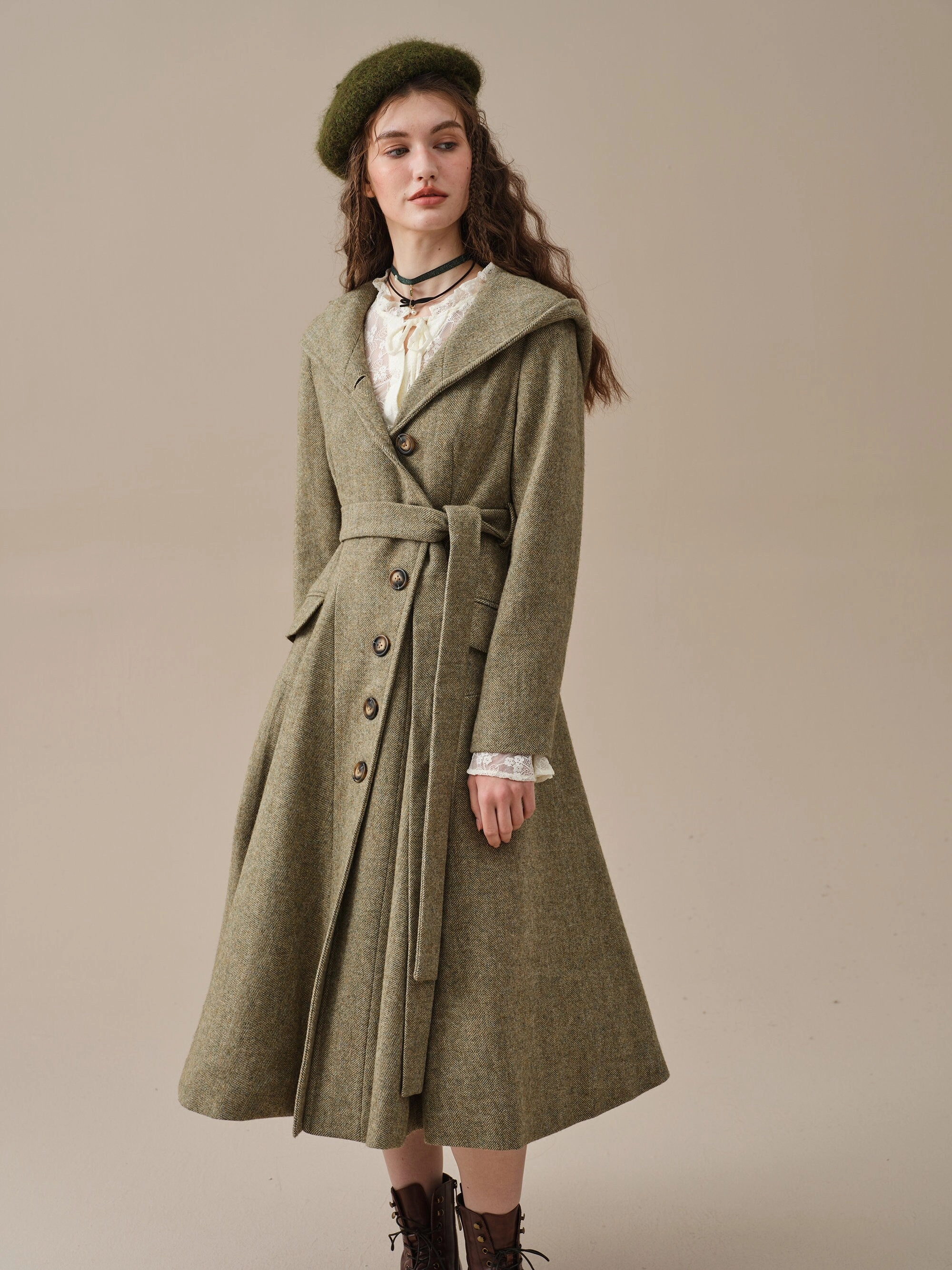 Sierra 17 | 100% wool classic coat Stretchable Waistband